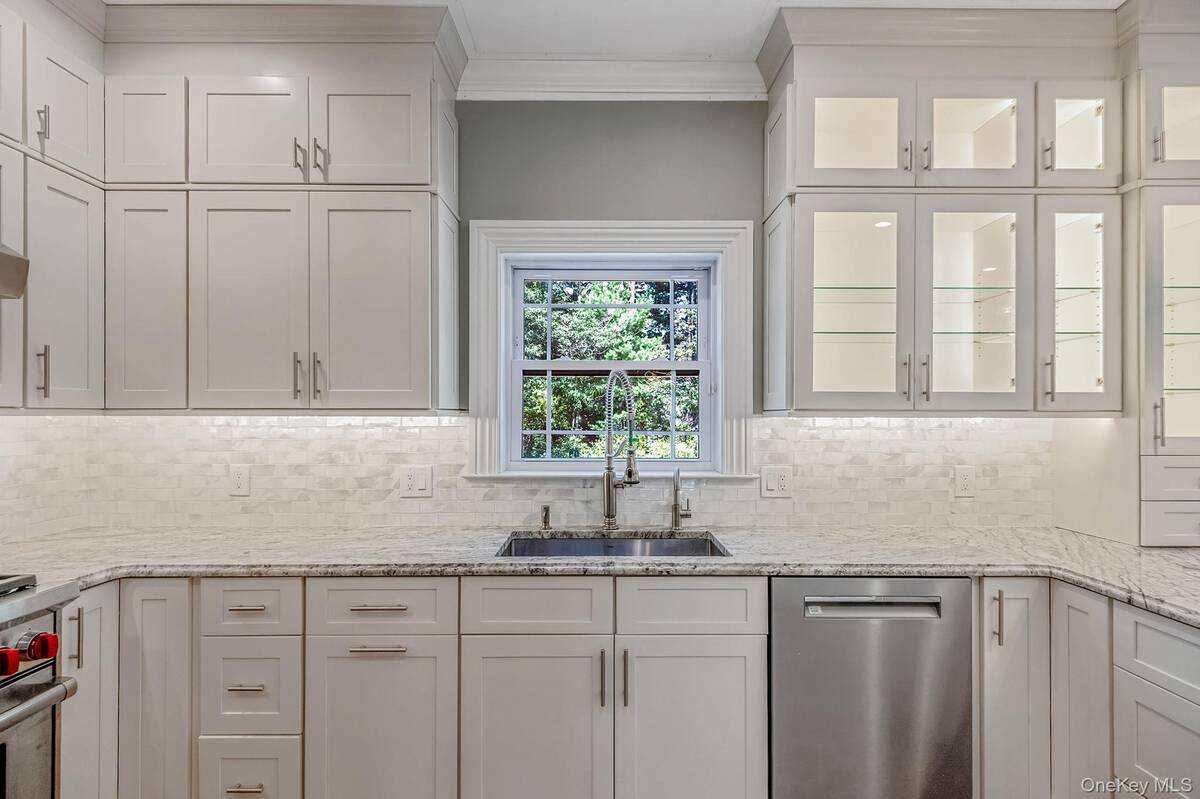 #21 photo, NC Pine Street, Port Jefferson Station , NY 11776