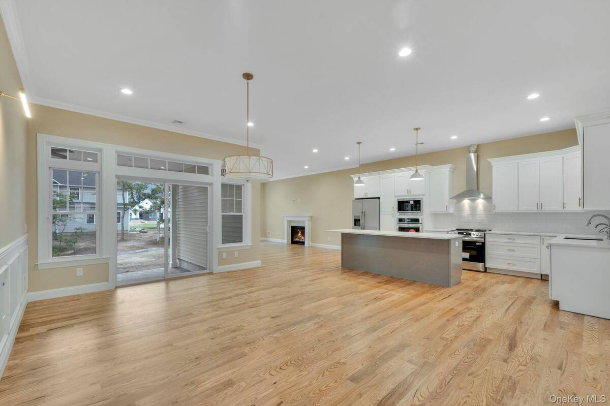 #16 photo, NC Pine Street, Port Jefferson , NY 11776