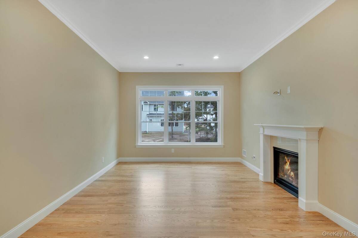 #21 photo, NC Pine Street, Port Jefferson , NY 11776