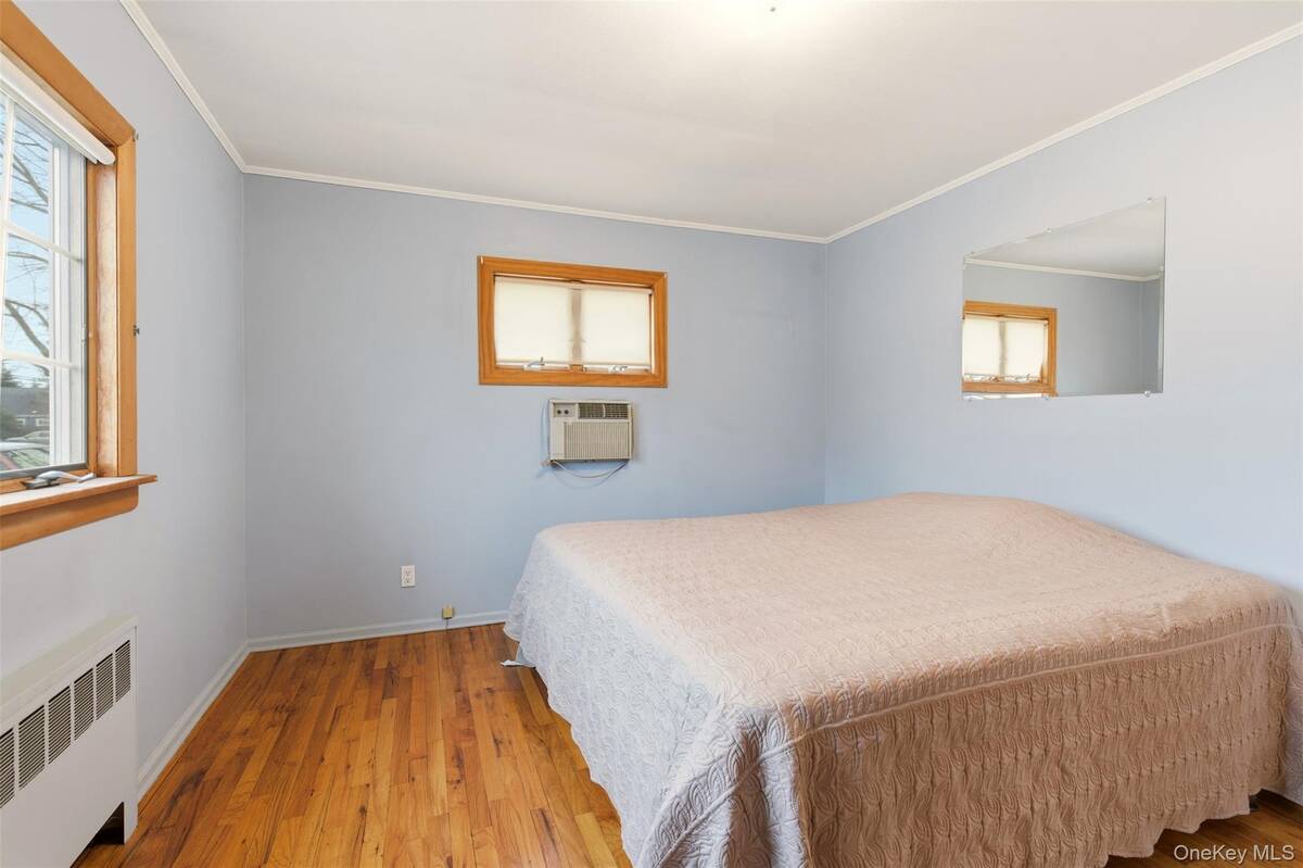 #14 photo, 14 Starlight Court, Саффолк ‖ West Babylon , NY 11704