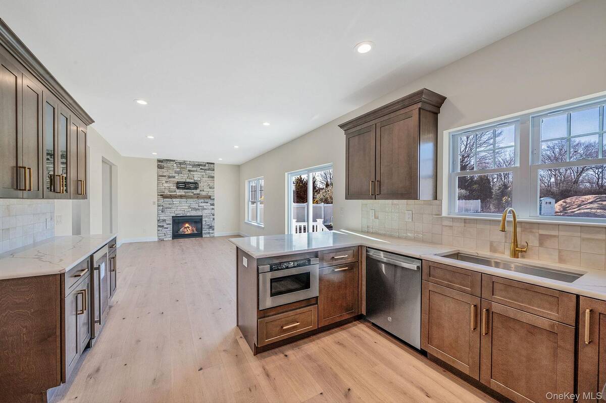 #16 photo, NC Pine Street, Port Jefferson Station , NY 11776