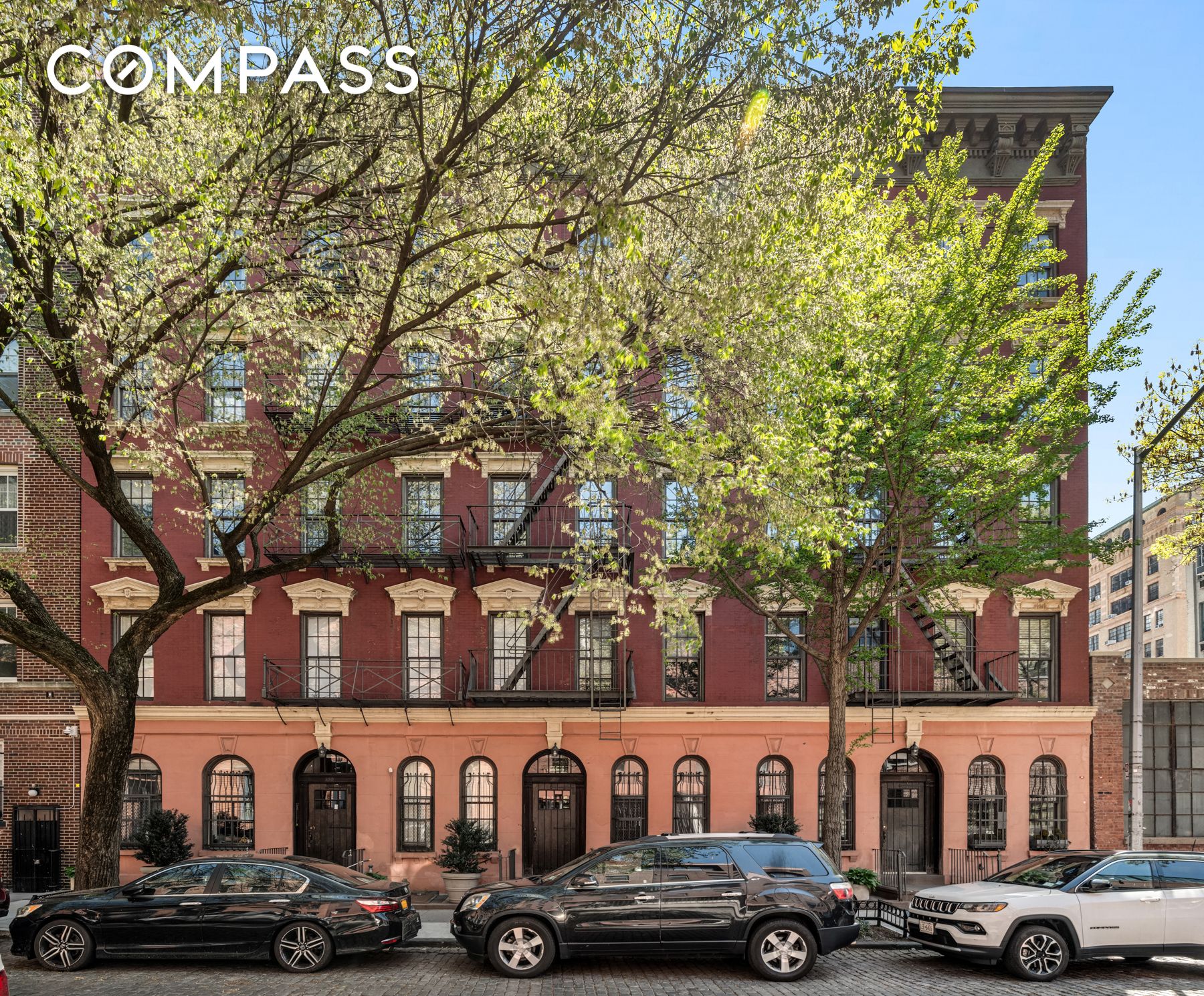 #7 photo, 354 W 12th Street, Манхэттен ‖ West Village , NY 10014