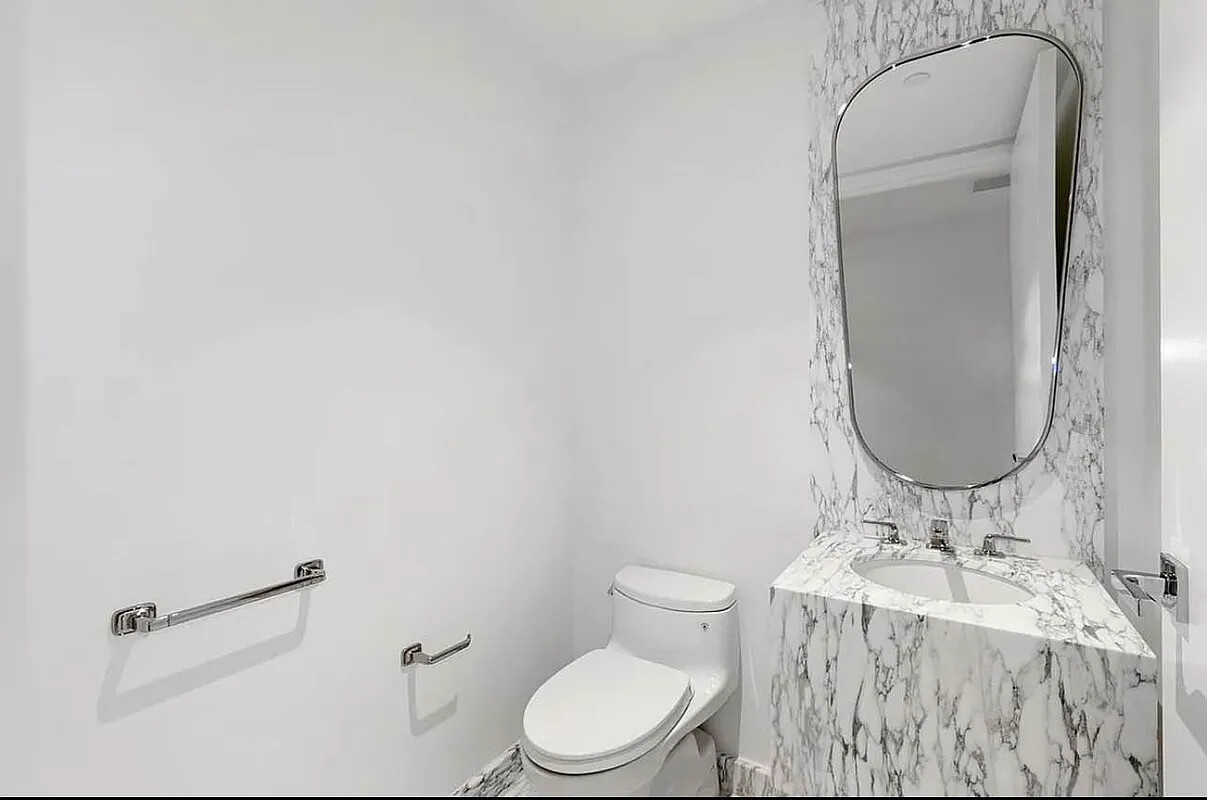 #13 photo, 50 W 66TH Street, Lincoln Square , NY 10023