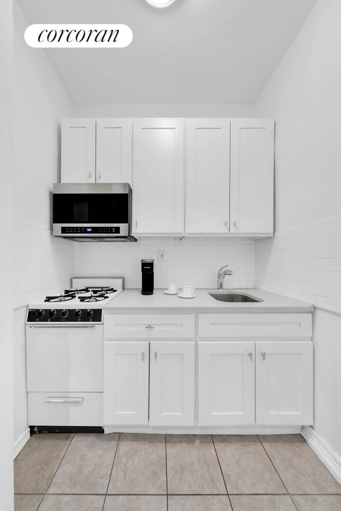 #3 photo, 415 E 80TH Street, Yorkville , NY 10075