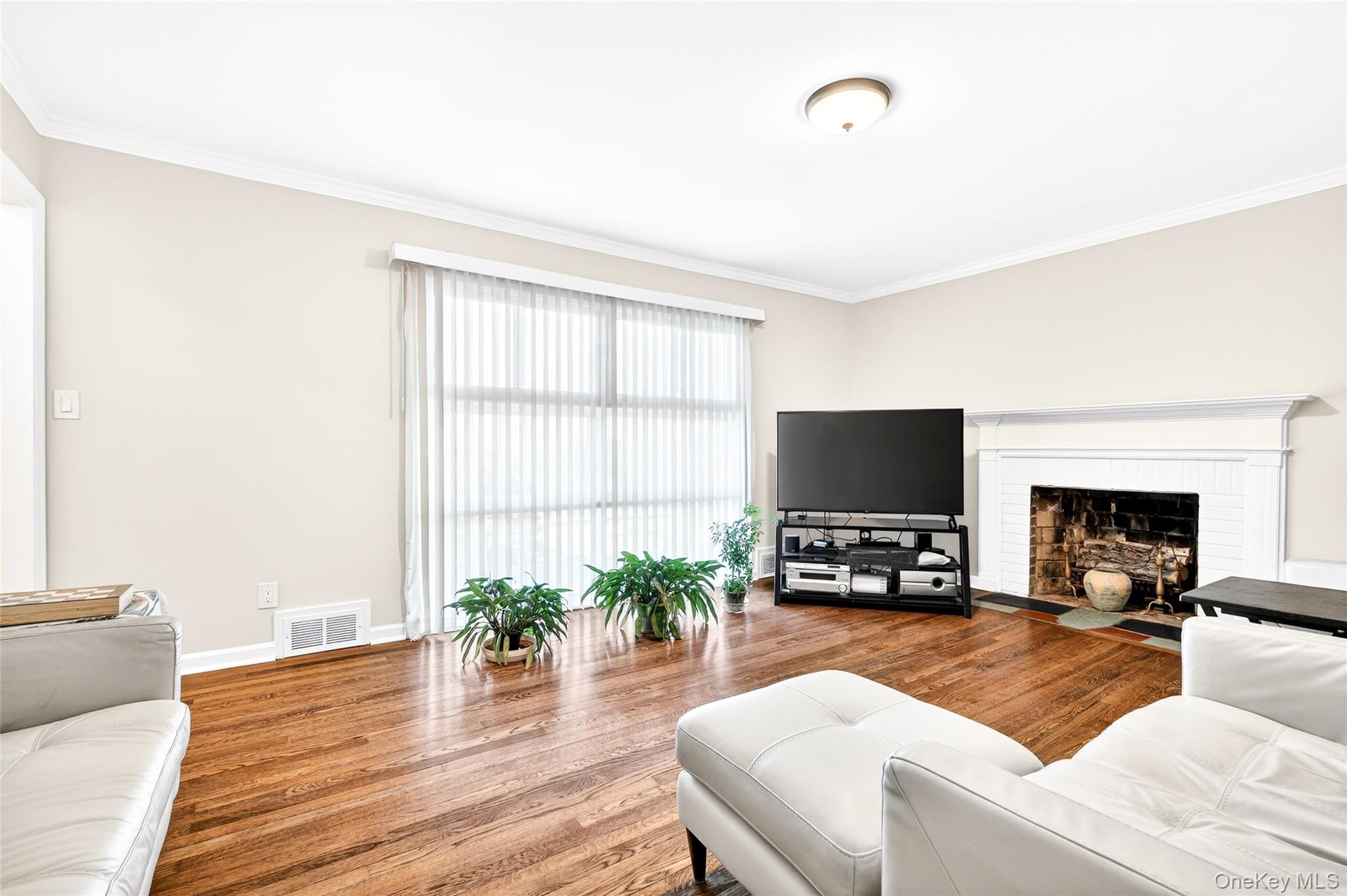 #4 photo, 106 Wellford Road, White Plains , NY 10607