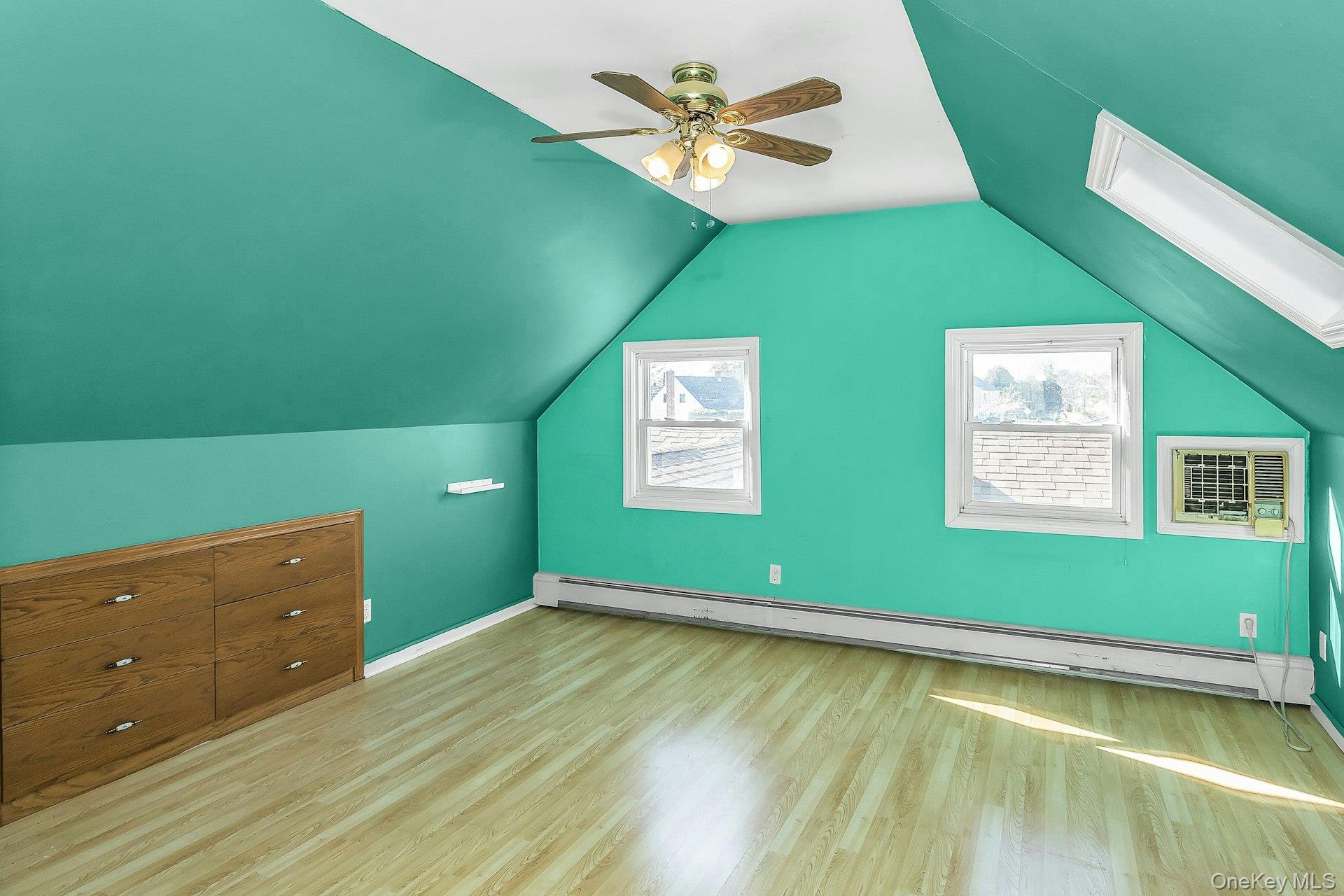 #12 photo, 45 Chase Lane, Нассау ‖ Levittown , NY 11756