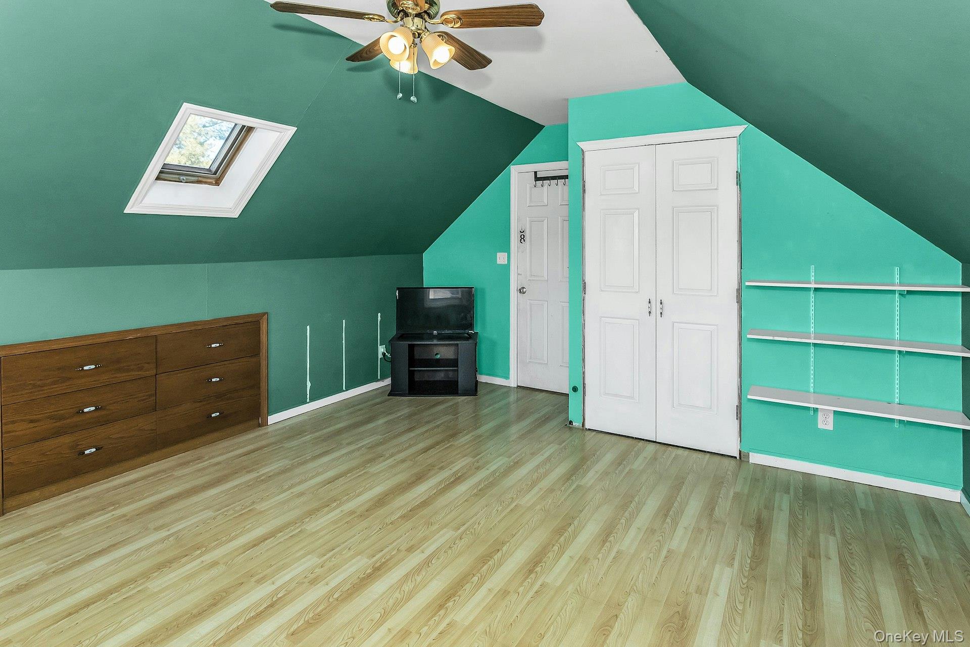 #13 photo, 45 Chase Lane, Нассау ‖ Levittown , NY 11756