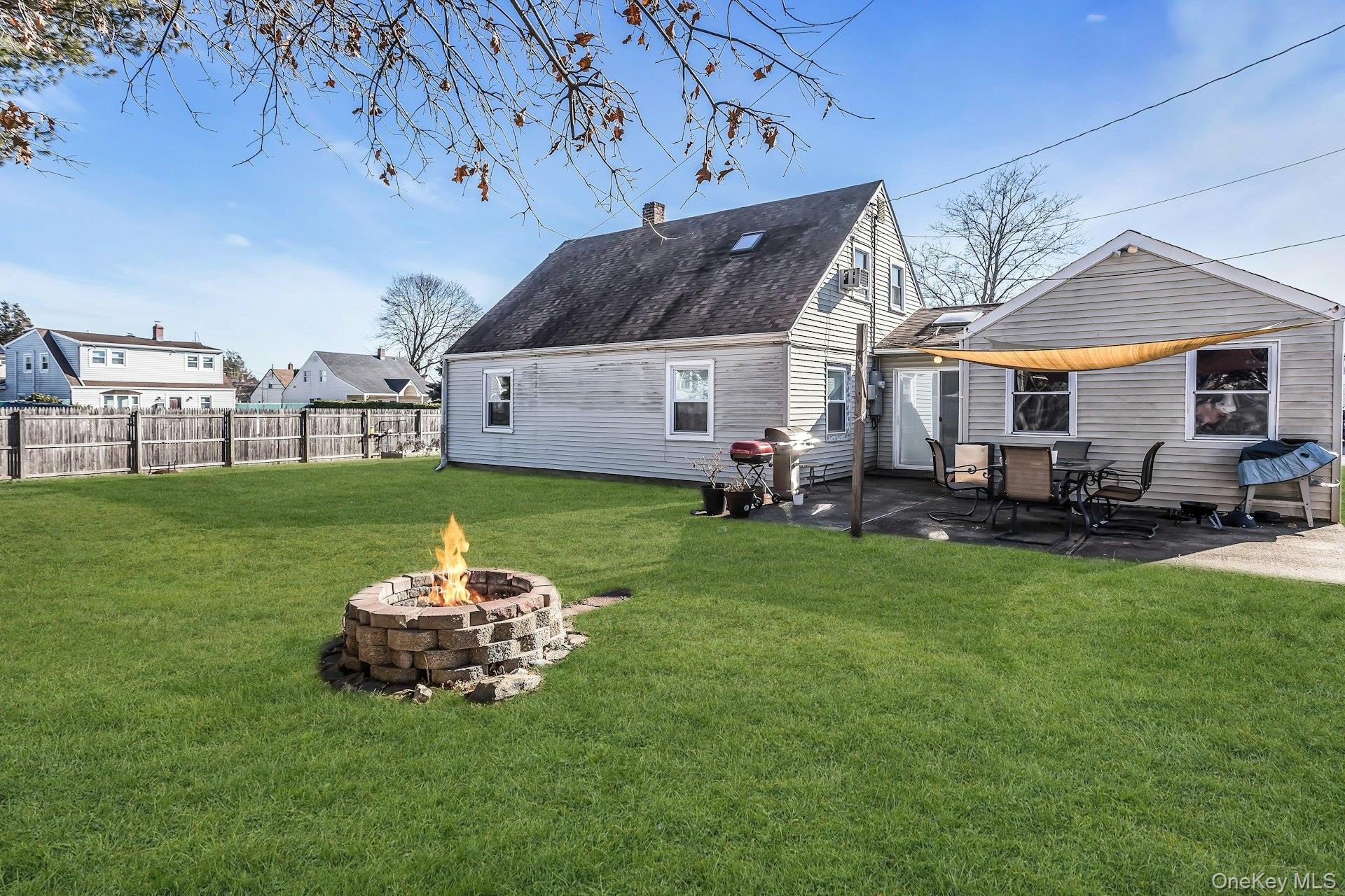 #16 photo, 45 Chase Lane, Нассау ‖ Levittown , NY 11756