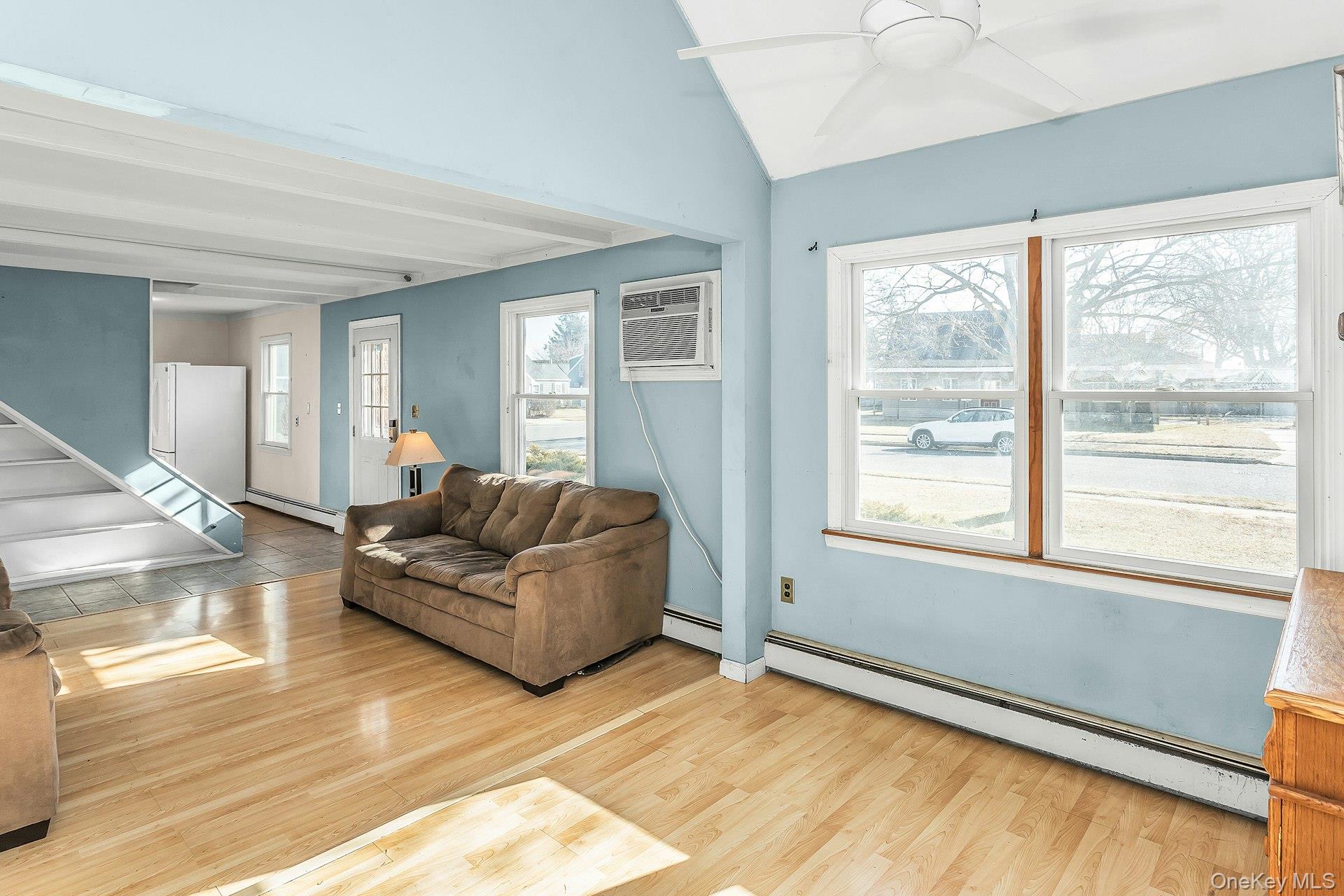 #6 photo, 45 Chase Lane, Нассау ‖ Levittown , NY 11756