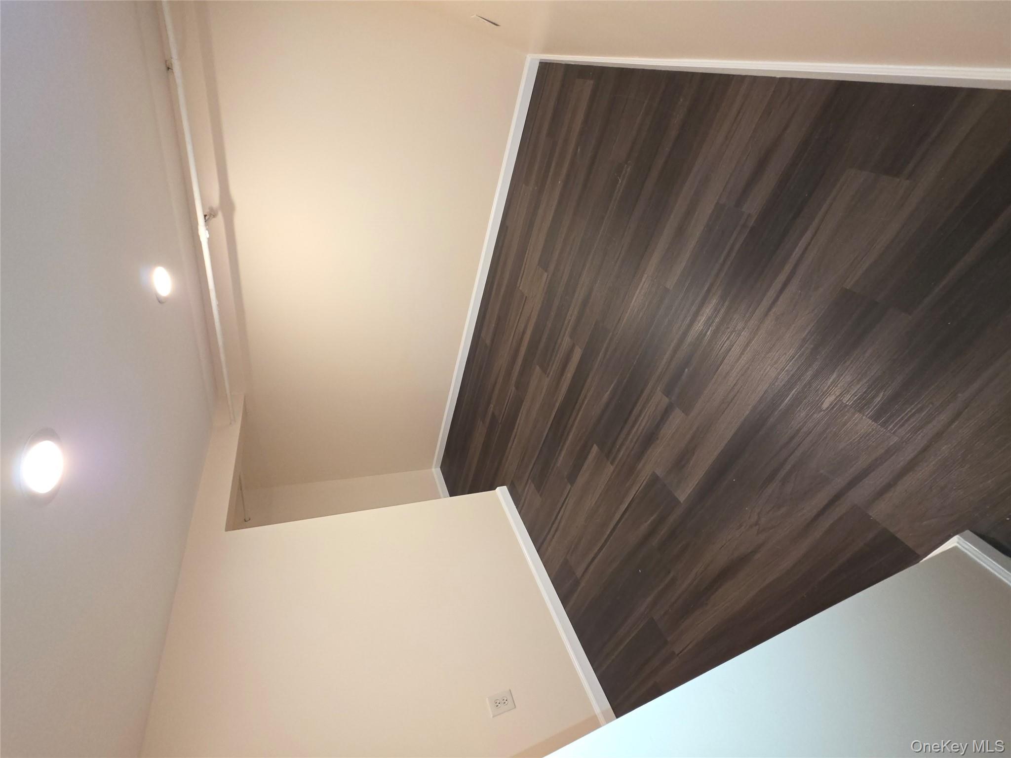 #13 photo, 1075 Harrison Street, Нассау ‖ Uniondale , NY 11553