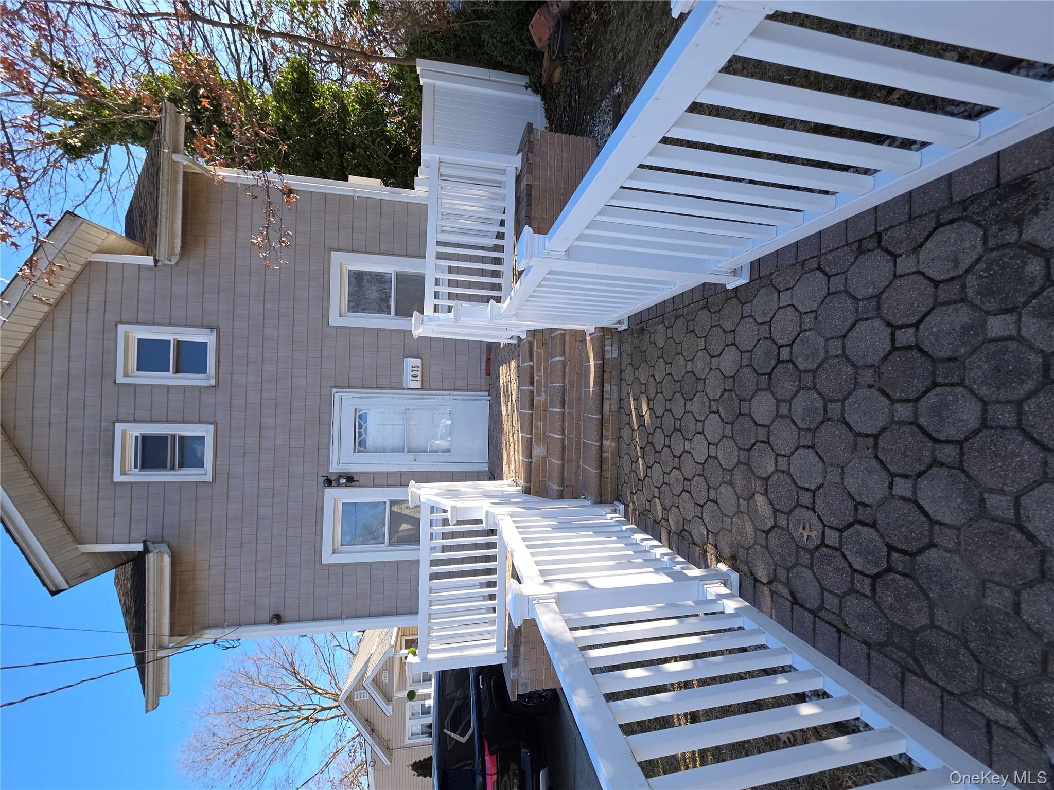 #17 photo, 1075 Harrison Street, Нассау ‖ Uniondale , NY 11553