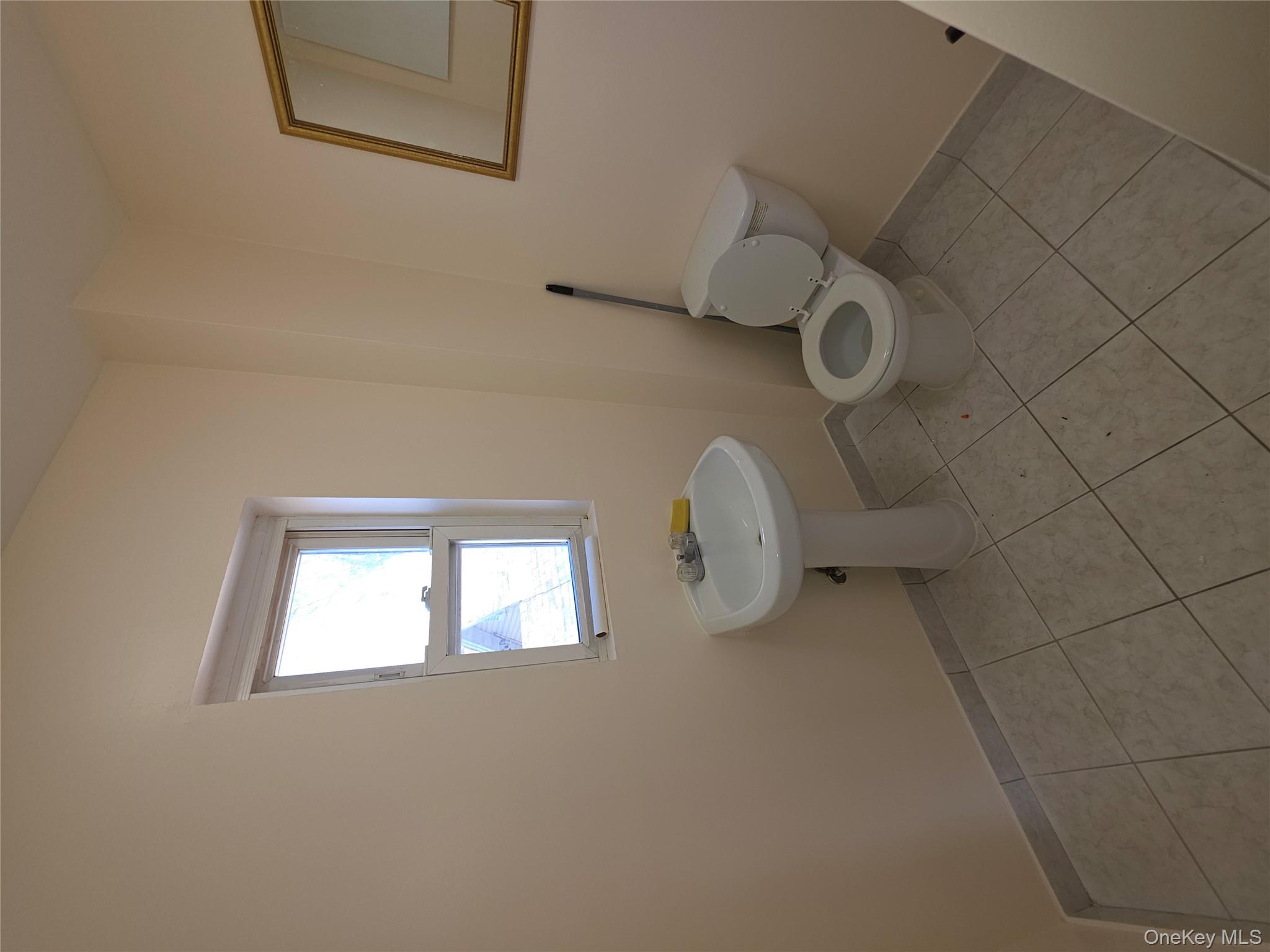 #8 photo, 1075 Harrison Street, Нассау ‖ Uniondale , NY 11553