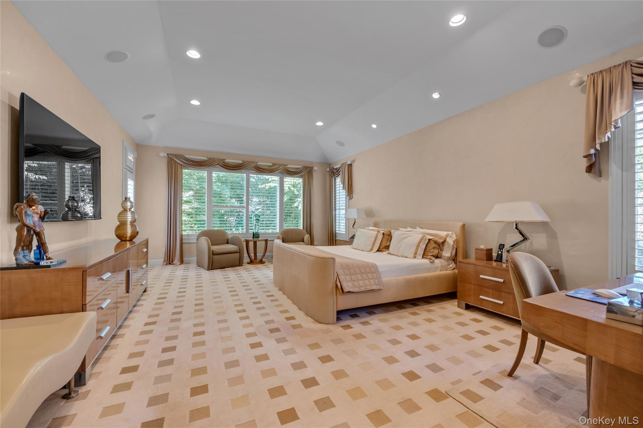 #11 photo, 17 Evergreen Circle, नासाउ काउंटी Manhasset , NY 11030