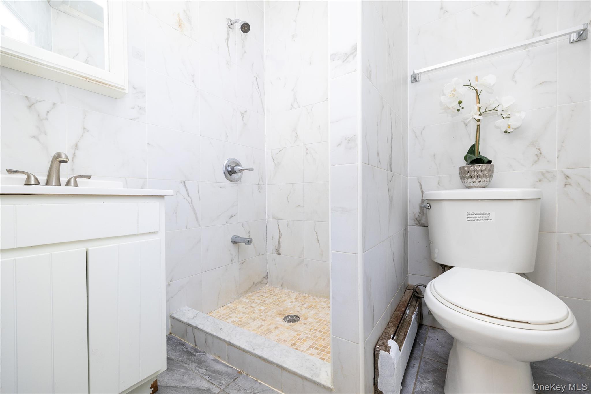 #19 photo, 37-46 83rd Street, Jackson Heights , NY 11372