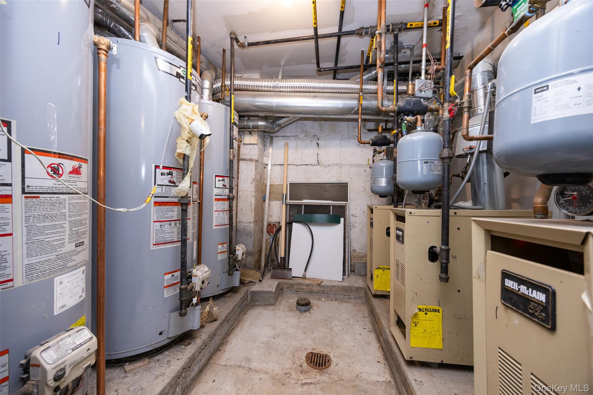 #6 photo, 37-46 83rd Street, Jackson Heights , NY 11372