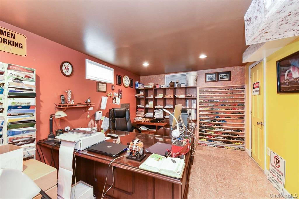 #15 photo, 382 Pennsylvania Avenue, Нассау ‖ Mineola , NY 11501