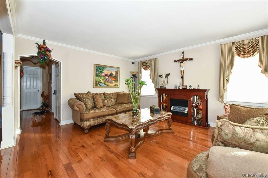 #4 photo, 382 Pennsylvania Avenue, Нассау ‖ Mineola , NY 11501