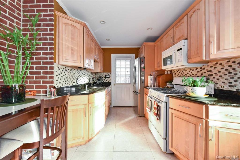 #6 photo, 382 Pennsylvania Avenue, Нассау ‖ Mineola , NY 11501