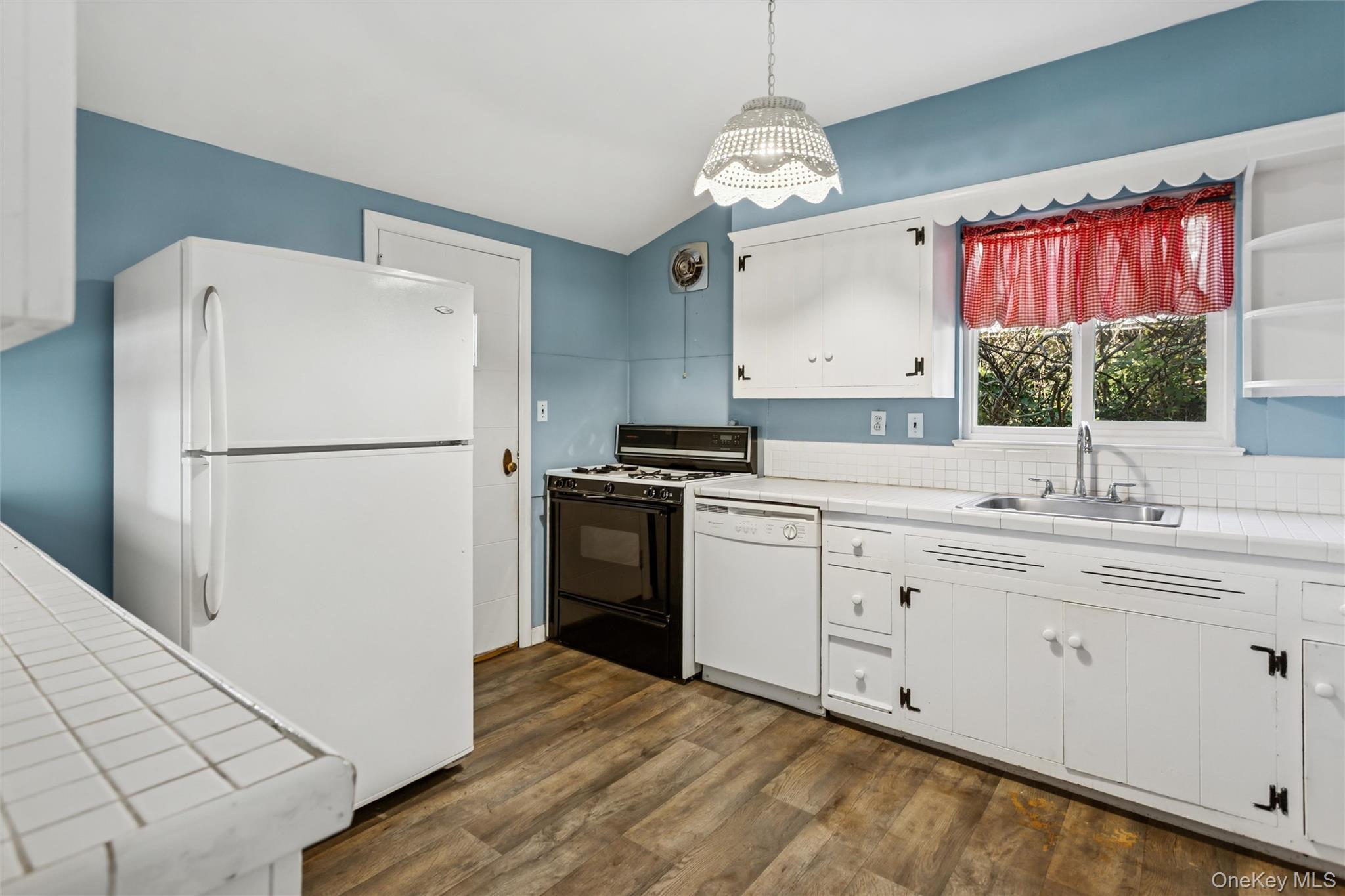 #11 photo, 122 Broome Avenue, מחוז נסאו Atlantic Beach , NY 11509