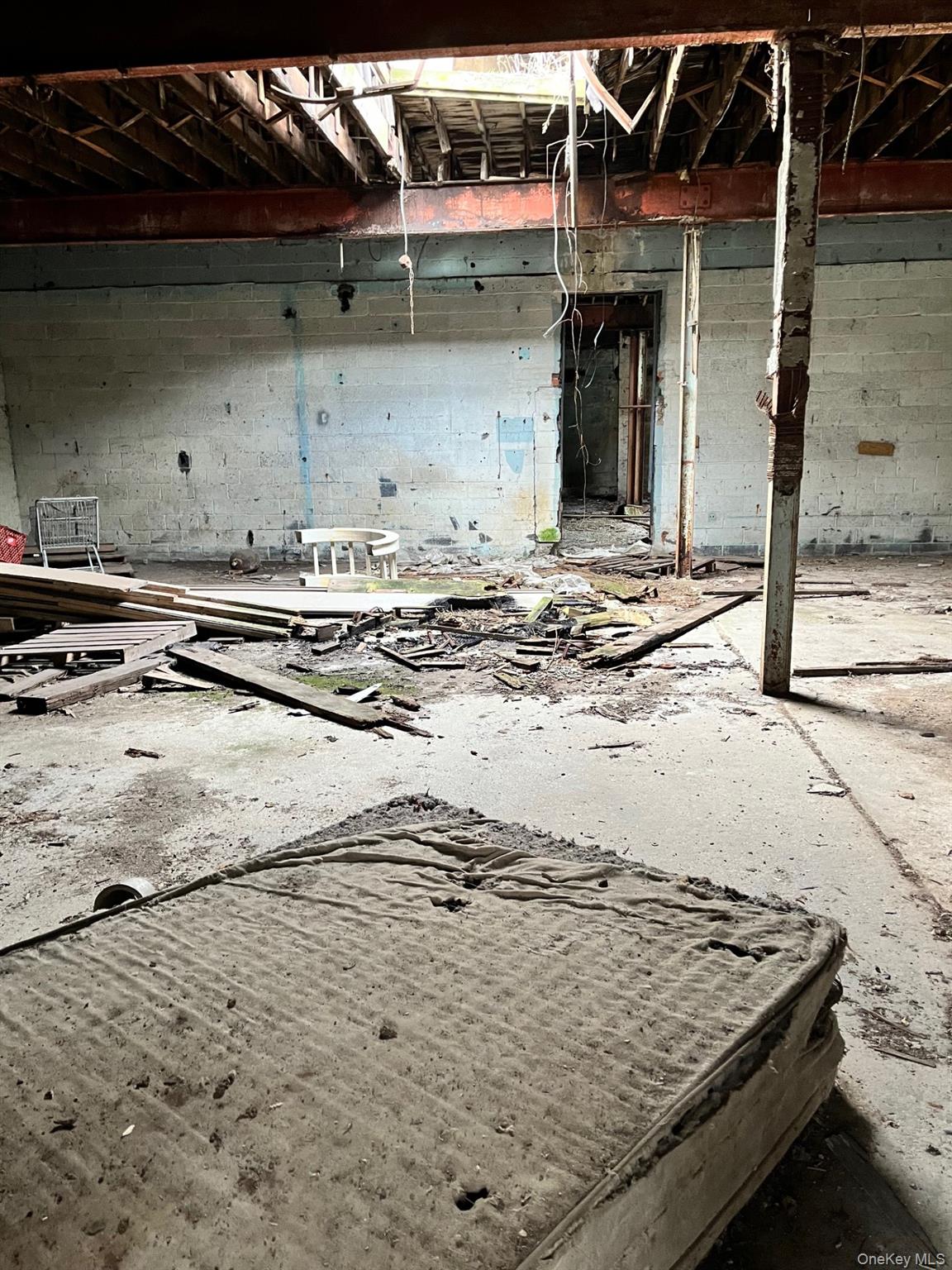 #5 photo, 525 Ray Street, מחוז נסאו Freeport , NY 11520