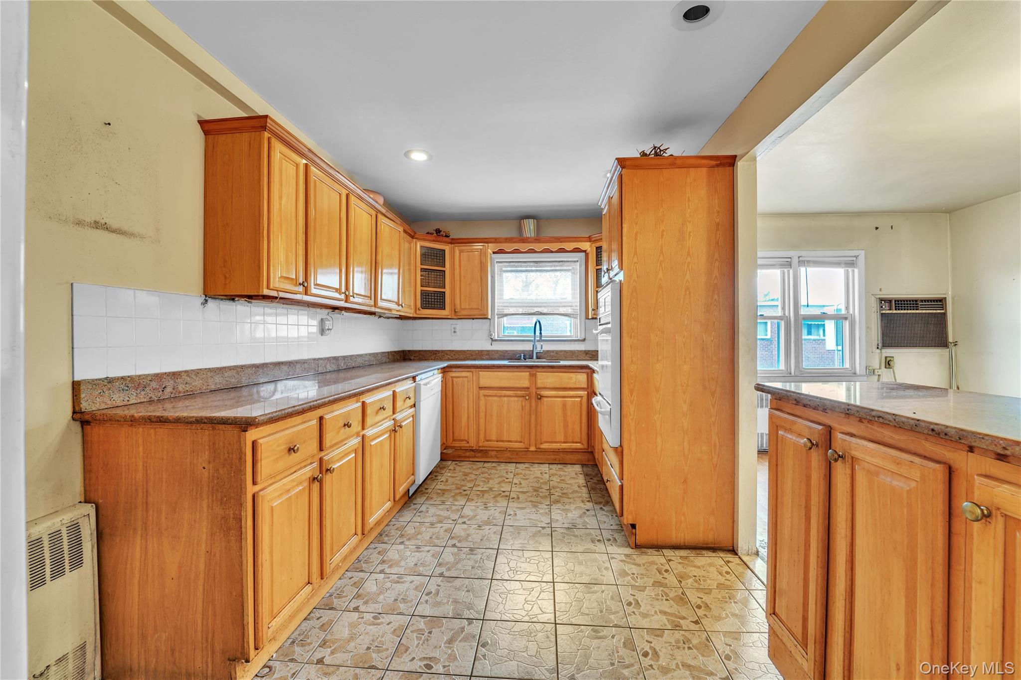 #6 photo, 944 E 106th Street, ब्रुकलीन Brooklyn , NY 11236