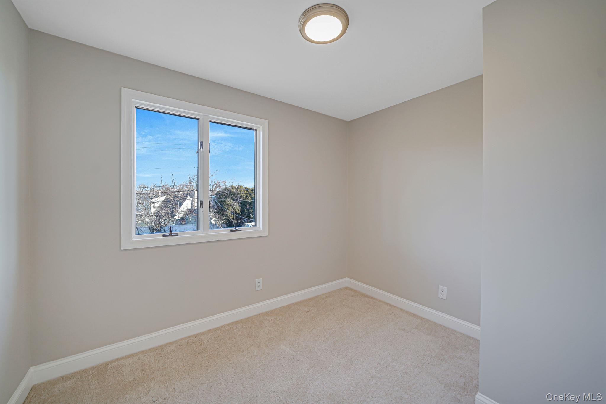 #16 photo, 212 Babylon Turnpike, Нассау ‖ Merrick , NY 11566