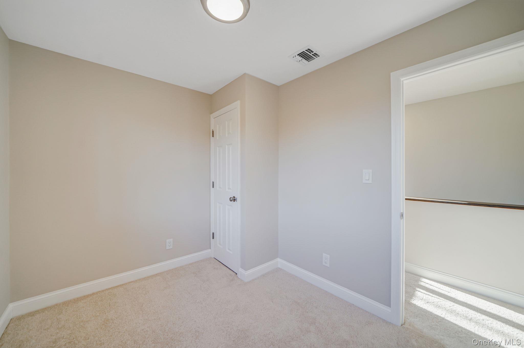 #17 photo, 212 Babylon Turnpike, Нассау ‖ Merrick , NY 11566