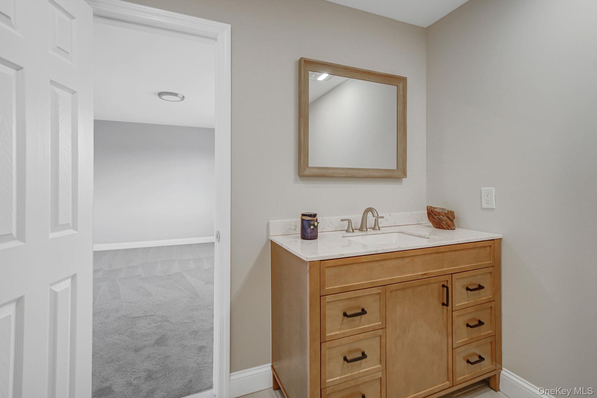 #19 photo, 212 Babylon Turnpike, Нассау ‖ Merrick , NY 11566