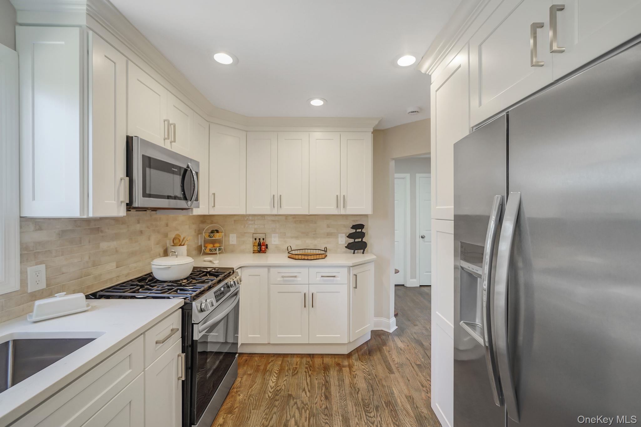 #7 photo, 212 Babylon Turnpike, Нассау ‖ Merrick , NY 11566