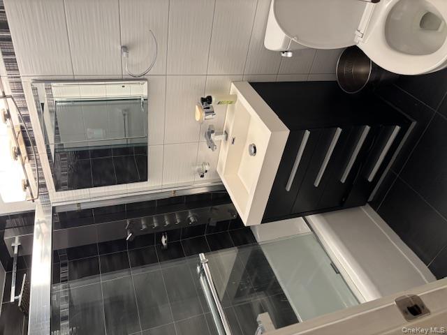 #6 photo, 97-10 62 Drive, 뉴욕퀸즈 Rego Park , NY 11374