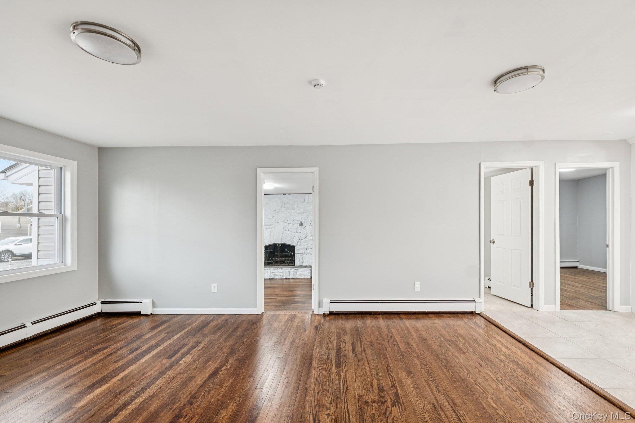 #11 photo, 1354 Brooklyn Boulevard, מחוז סאפוק Bay Shore , NY 11706