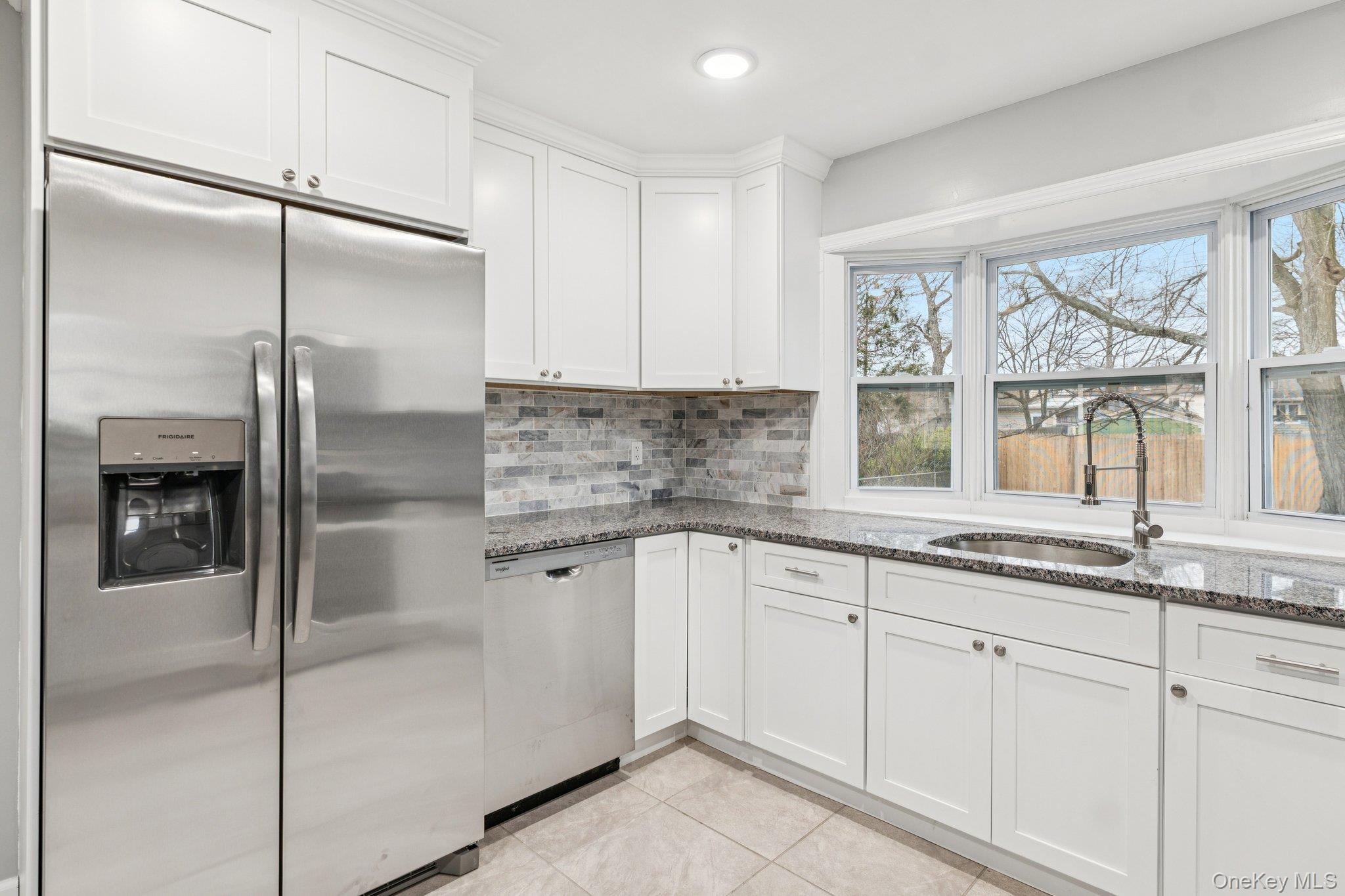 #16 photo, 1354 Brooklyn Boulevard, מחוז סאפוק Bay Shore , NY 11706