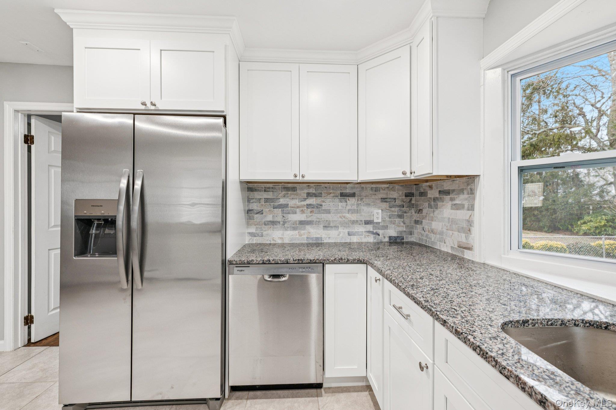 #19 photo, 1354 Brooklyn Boulevard, מחוז סאפוק Bay Shore , NY 11706