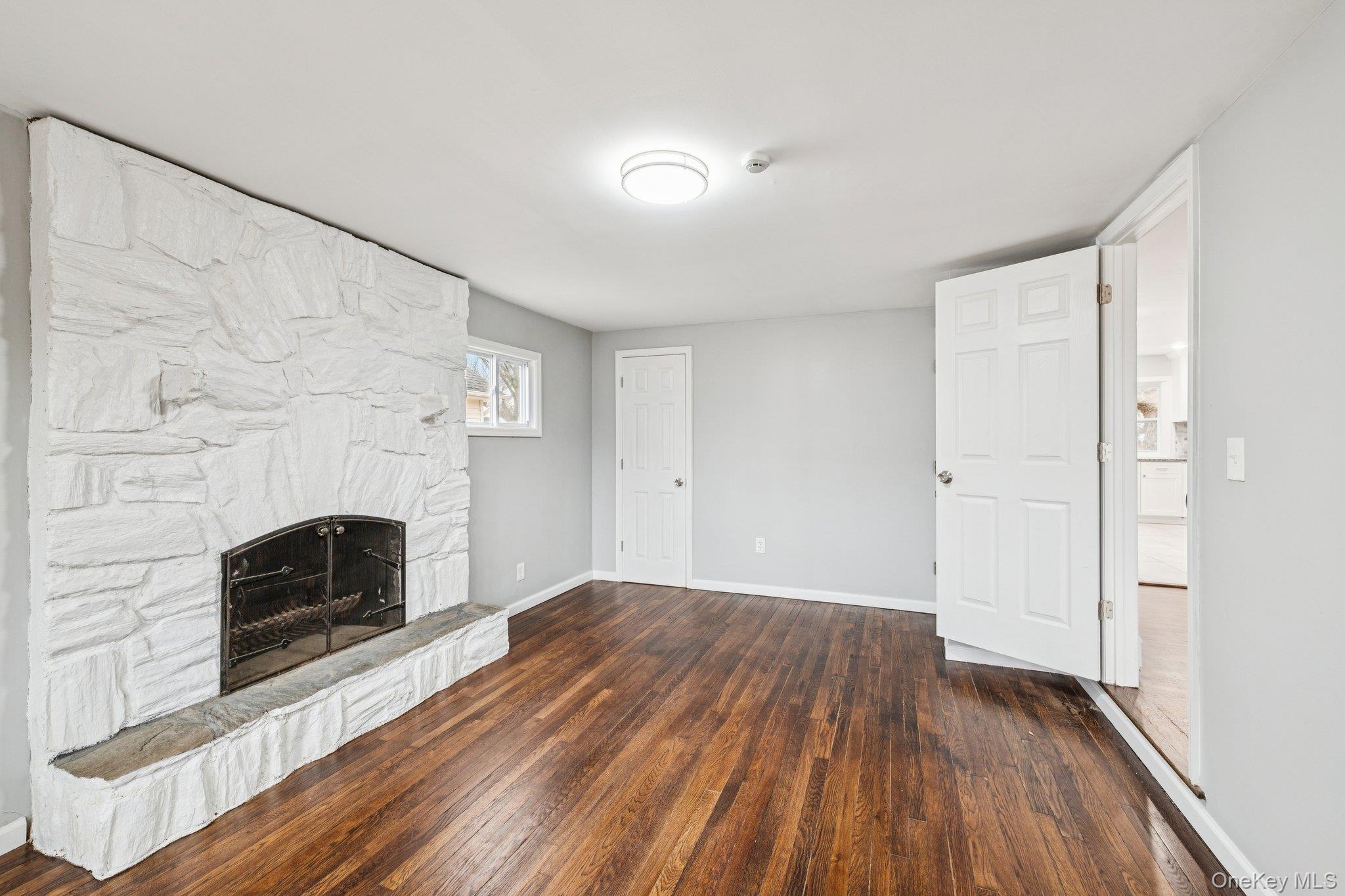 #7 photo, 1354 Brooklyn Boulevard, מחוז סאפוק Bay Shore , NY 11706