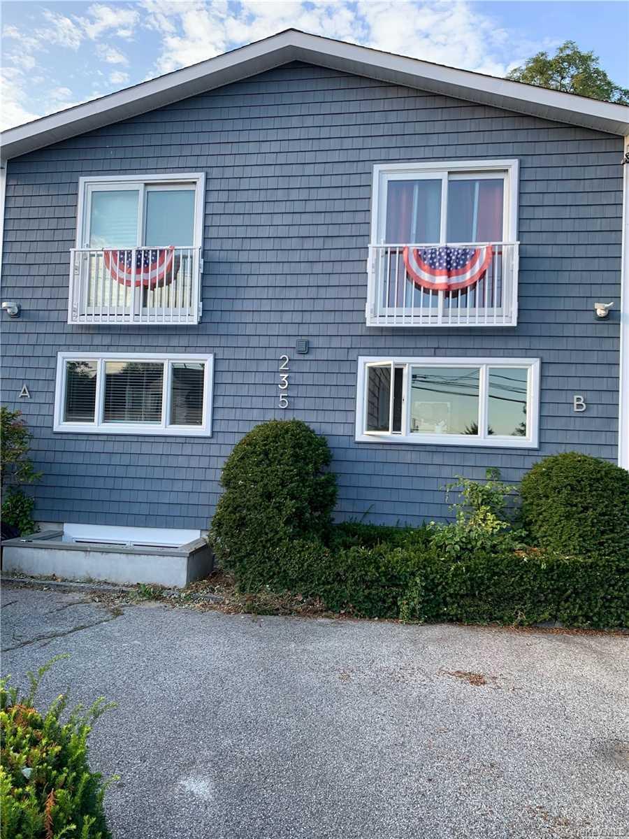 #2 photo, 235B Manorhaven Boulevard, नासाउ काउंटी Port Washington , NY 11050