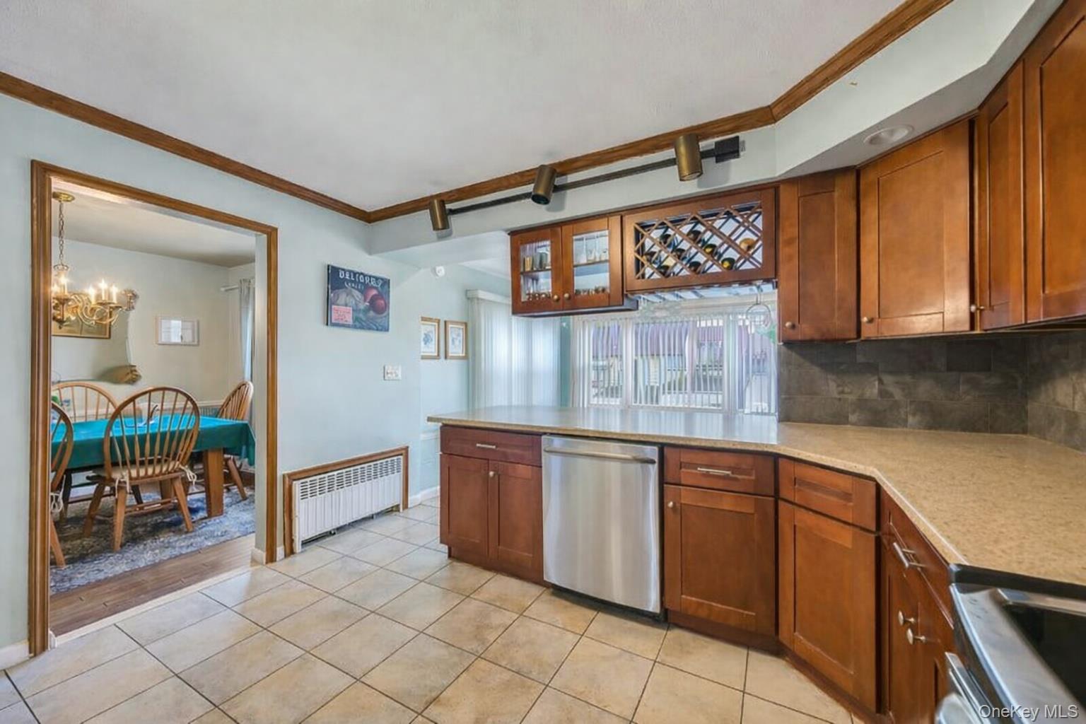 #15 photo, 7 N Terrace Place, नासाउ काउंटी Valley Stream , NY 11580