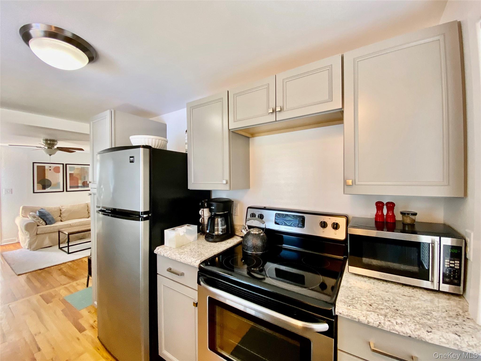 #4 photo, 880 Wiggins Street, Greenport , NY 11944