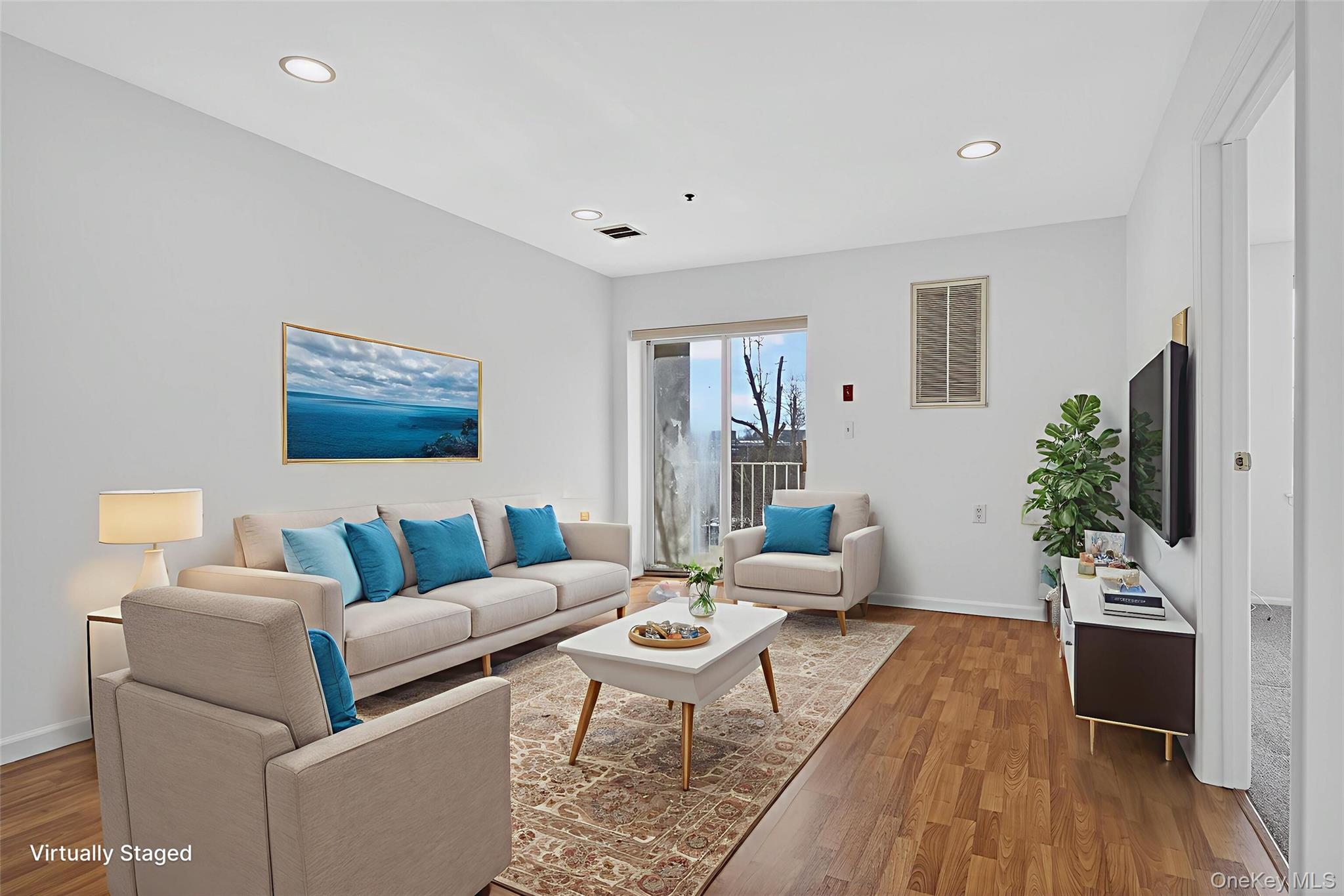 #2 photo, 54 School Street, Нассау ‖ Westbury , NY 11590