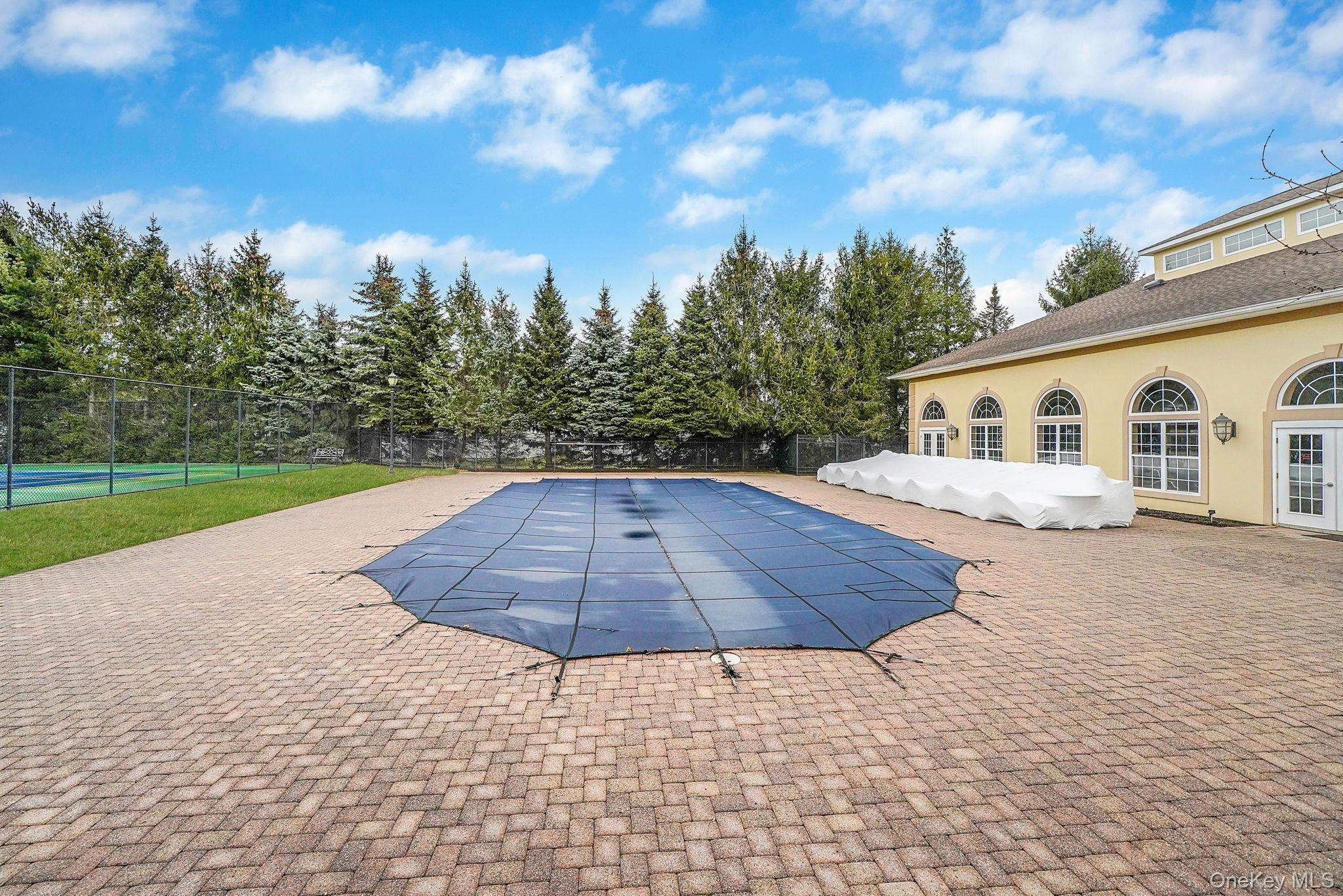 #18 photo, 109 Constantine Way, Mount Sinai , NY 11766