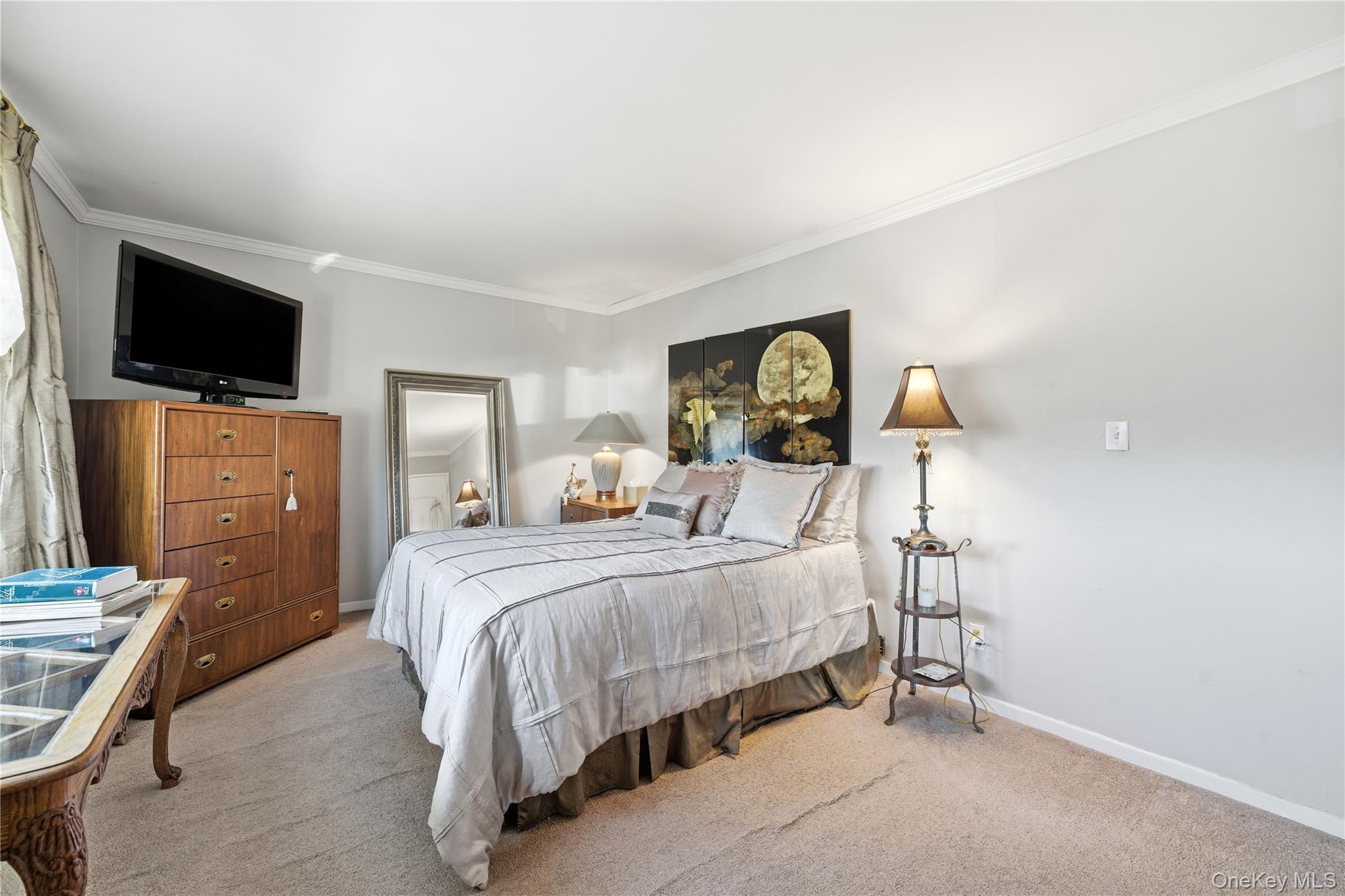 #13 photo, 297 Merrick Road, سوفولك Amityville , NY 11701