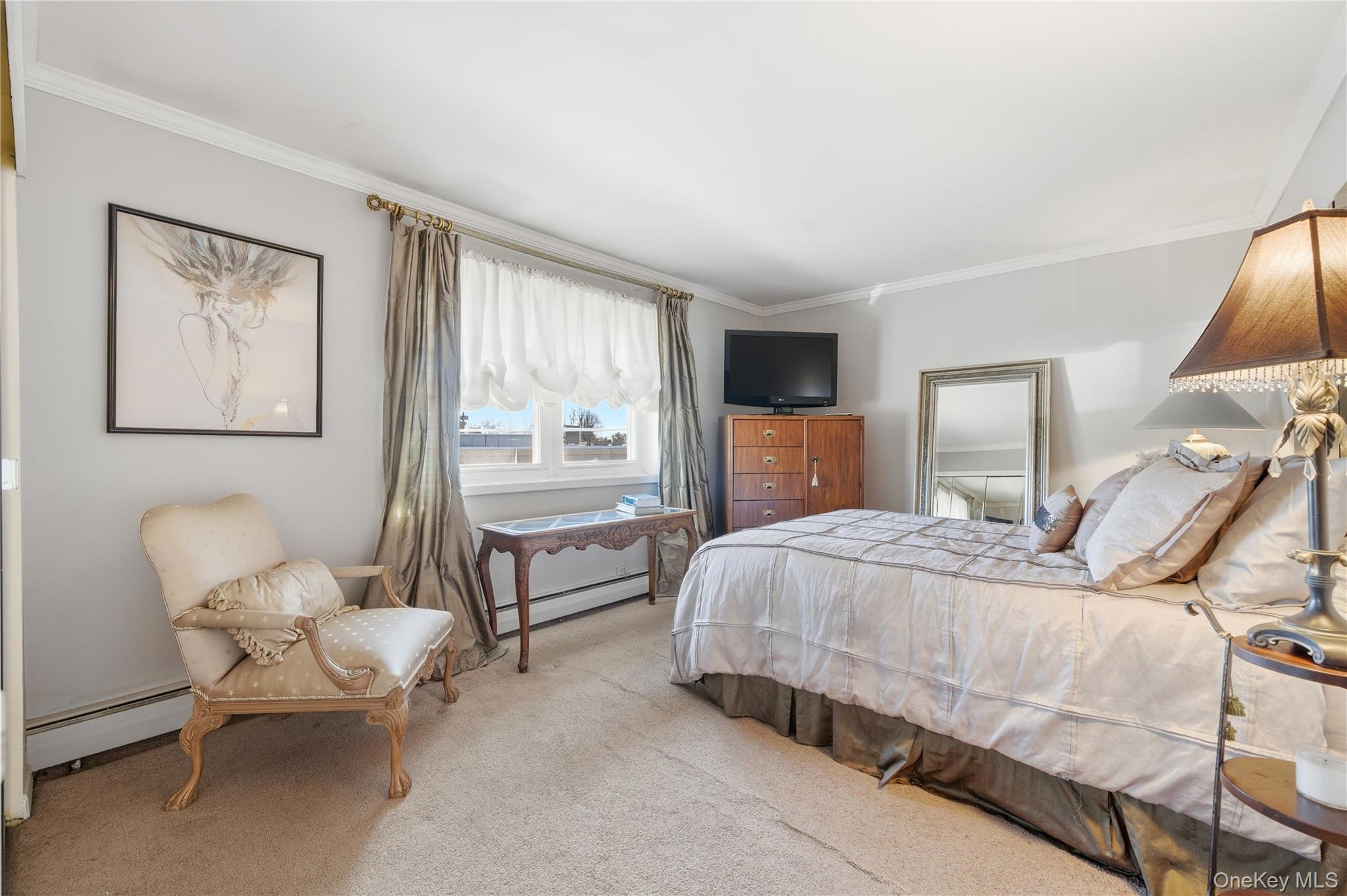 #14 photo, 297 Merrick Road, سوفولك Amityville , NY 11701