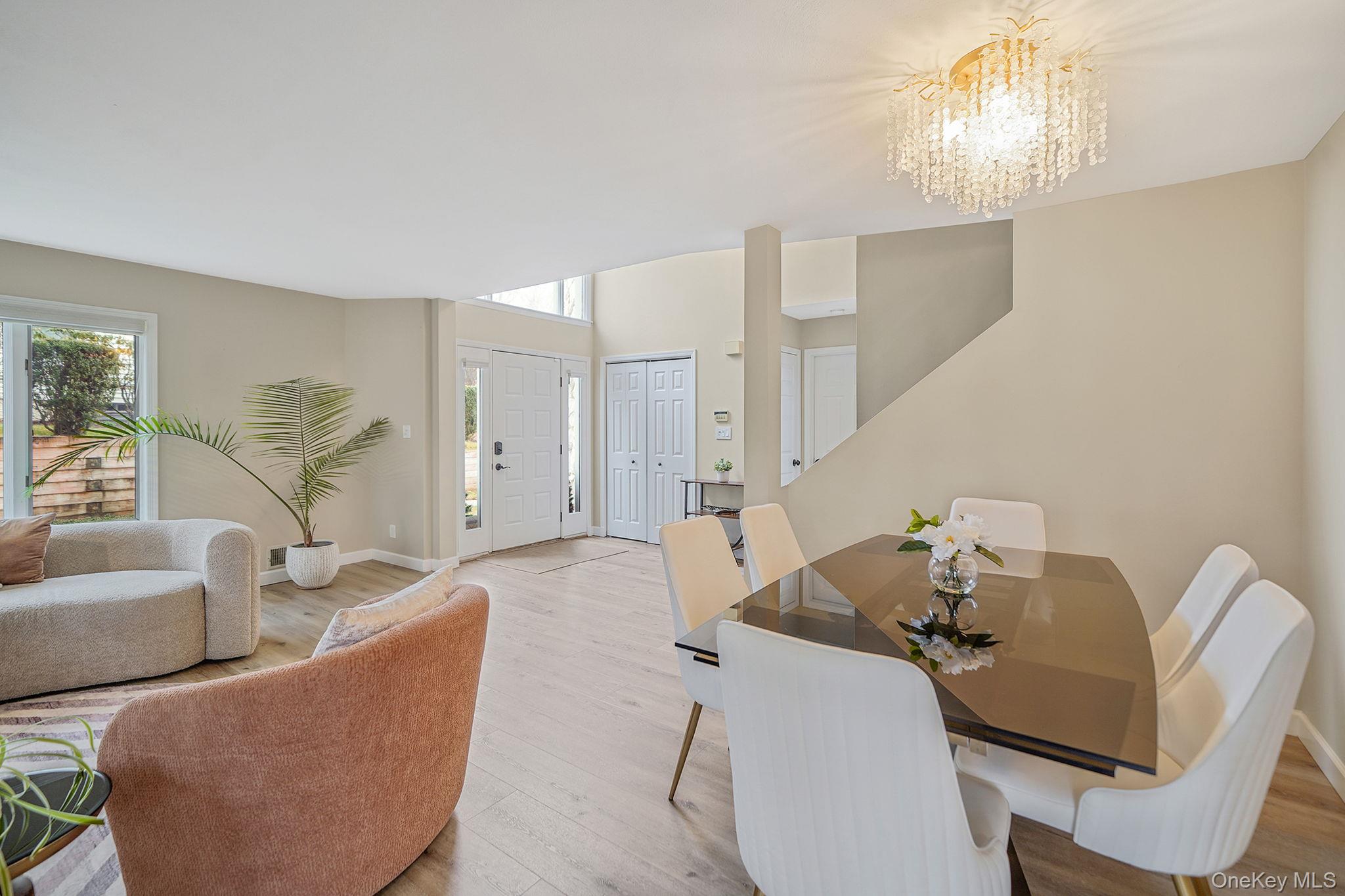 #10 photo, 6 Stone Gate Court, 東長島 Smithtown , NY 11787