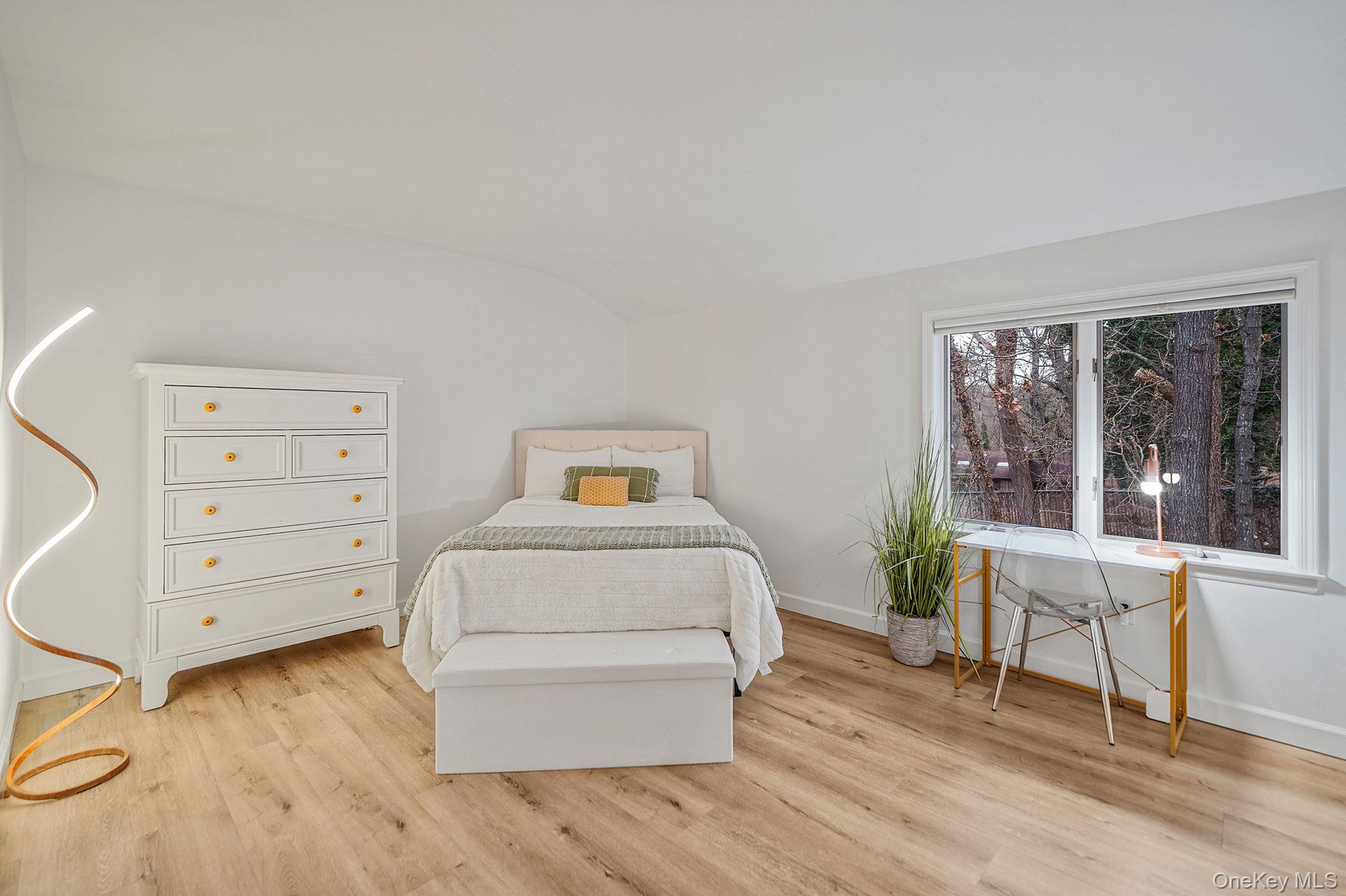 #18 photo, 6 Stone Gate Court, 東長島 Smithtown , NY 11787