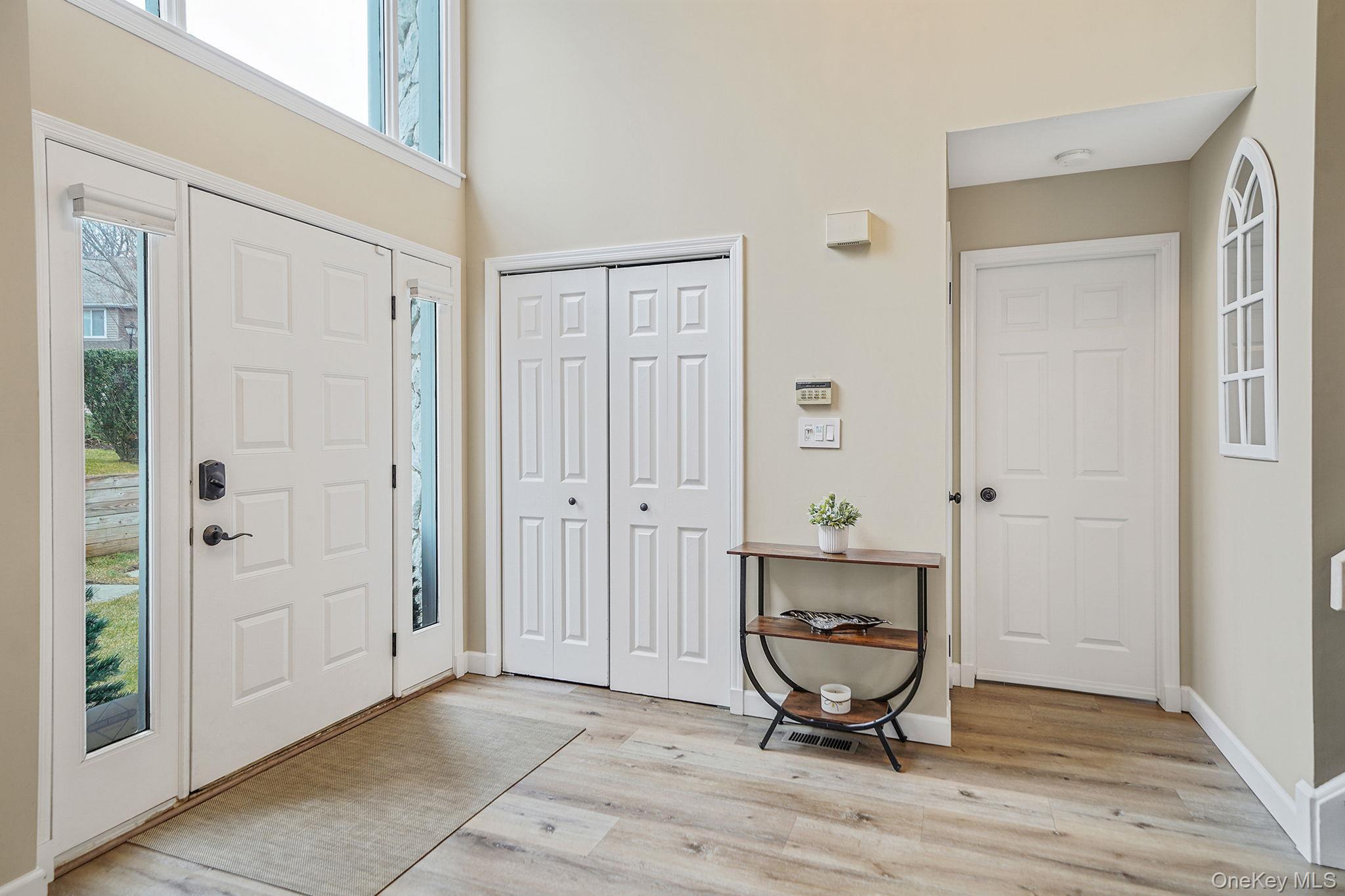 #5 photo, 6 Stone Gate Court, 東長島 Smithtown , NY 11787