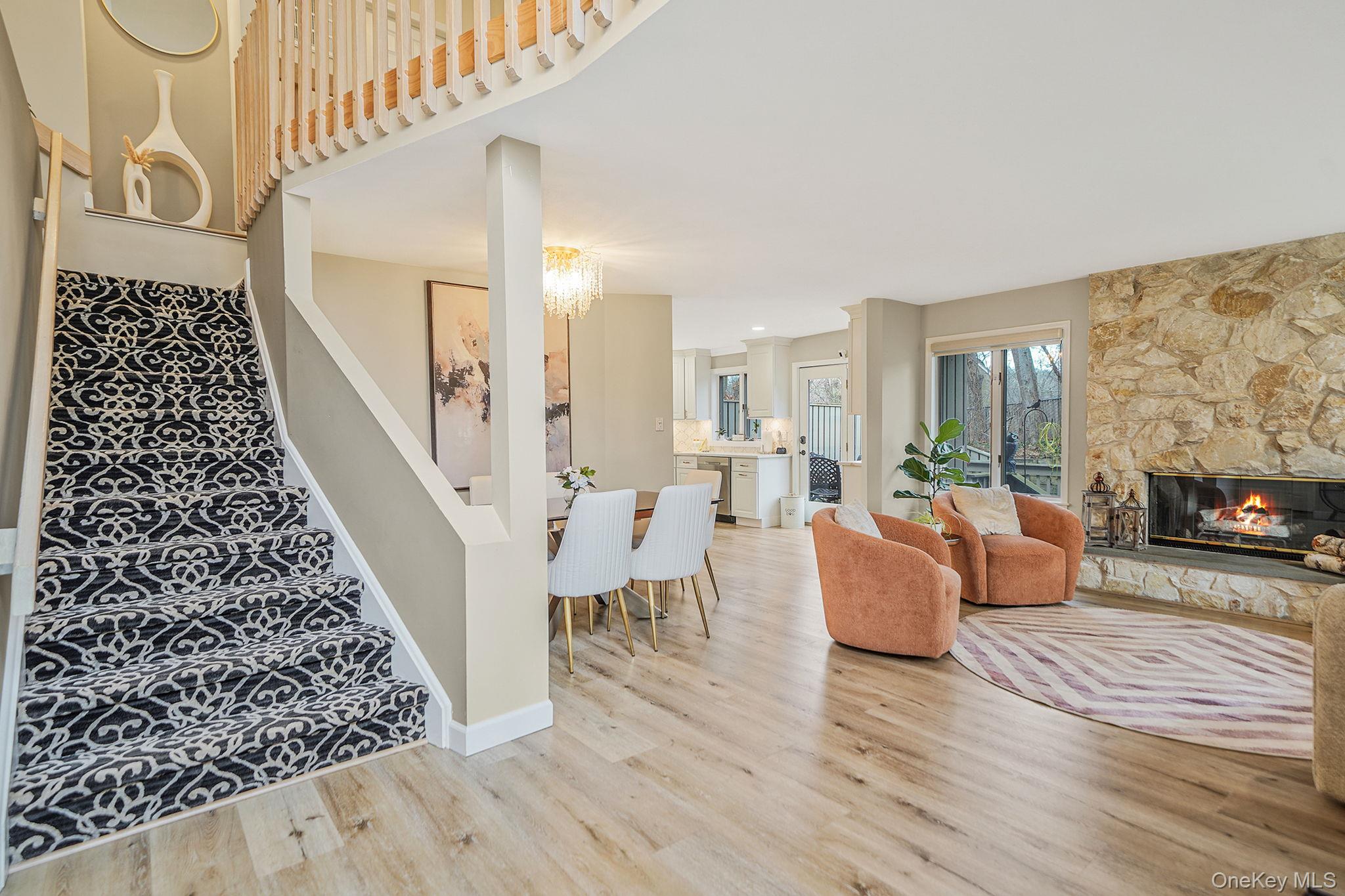 #7 photo, 6 Stone Gate Court, 東長島 Smithtown , NY 11787