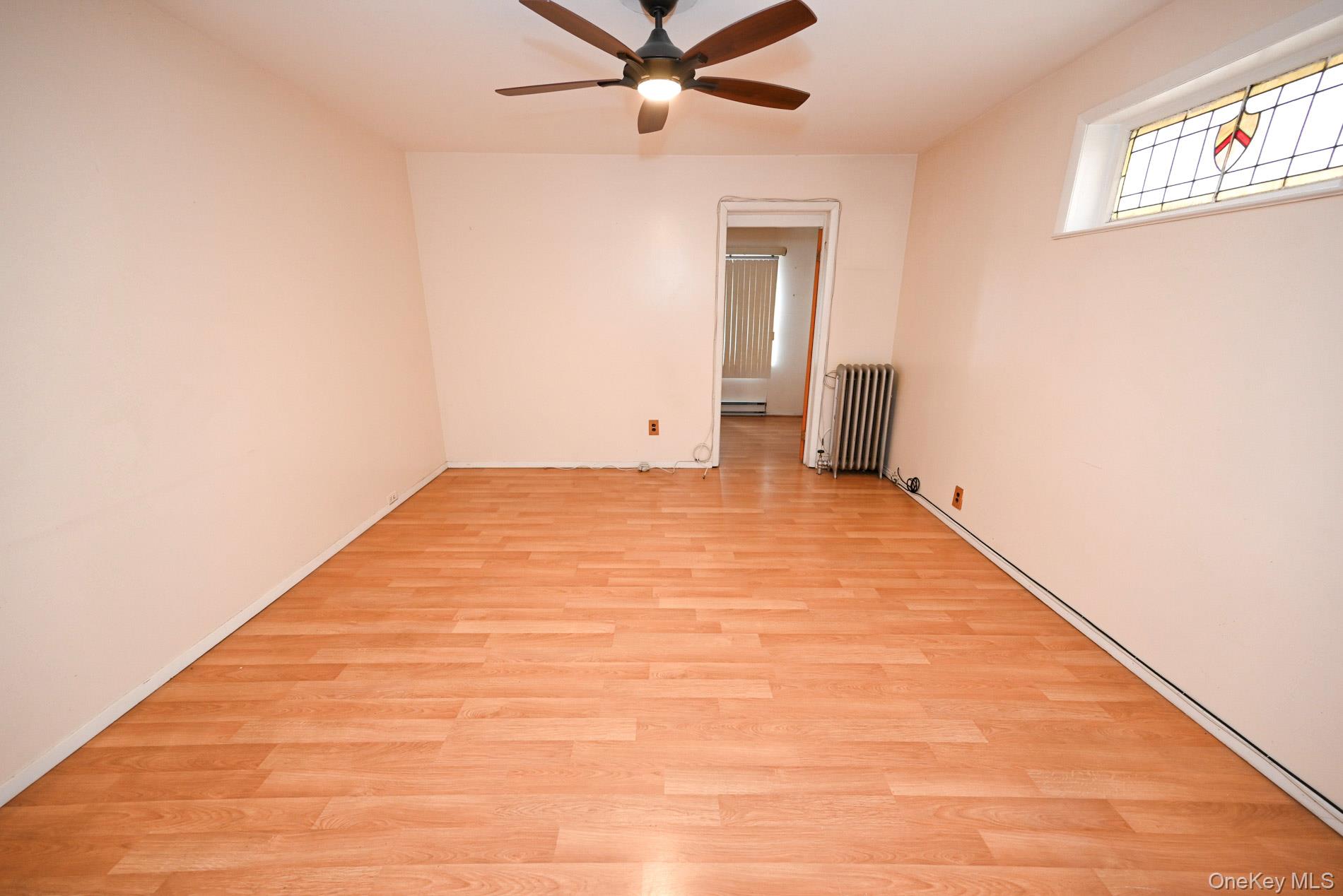 #15 photo, 7839 82nd Street, कुईंस Glendale , NY 11385