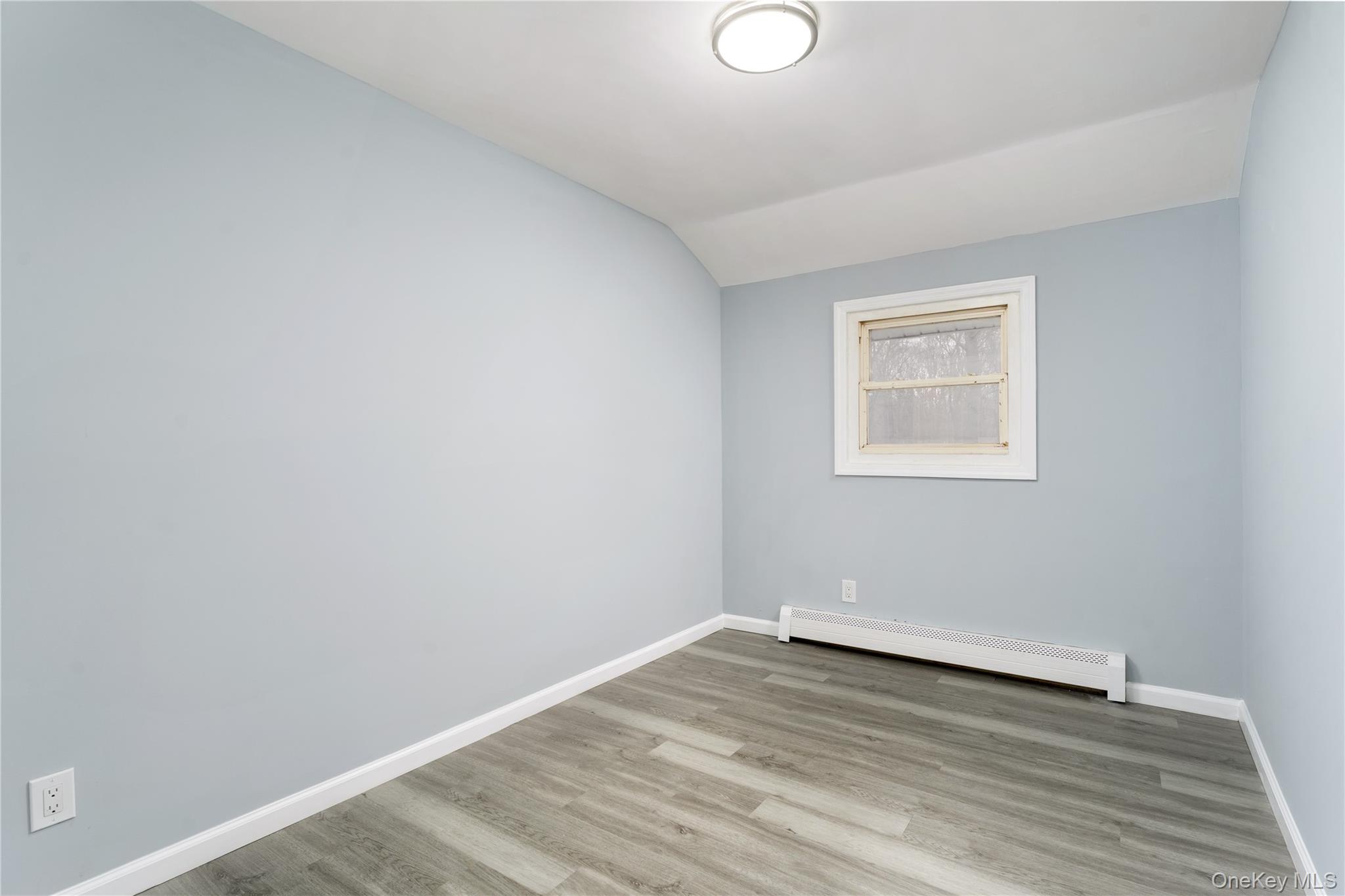 #12 photo, 48 Hawkins Road, 東長島 Centereach , NY 11720