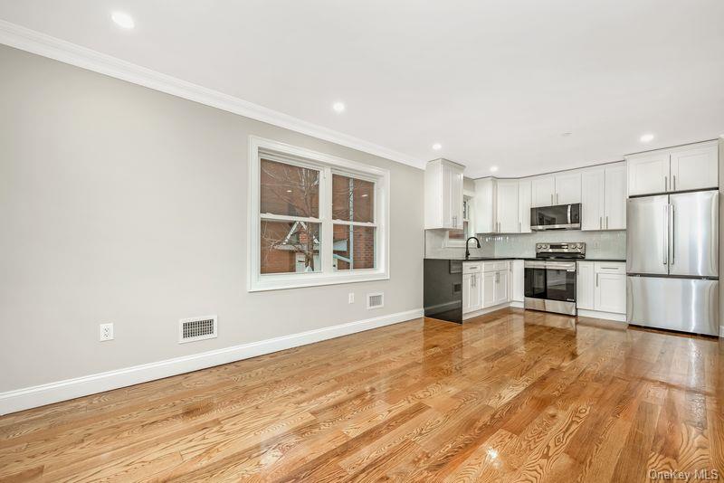 #5 photo, 14519 Guy R Brewer Boulevard, Springfield Gardens , NY 11434