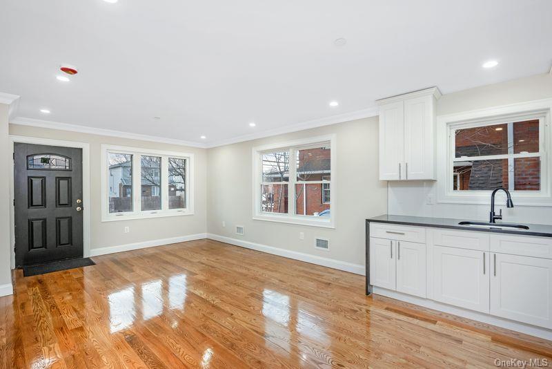 #9 photo, 14519 Guy R Brewer Boulevard, Springfield Gardens , NY 11434