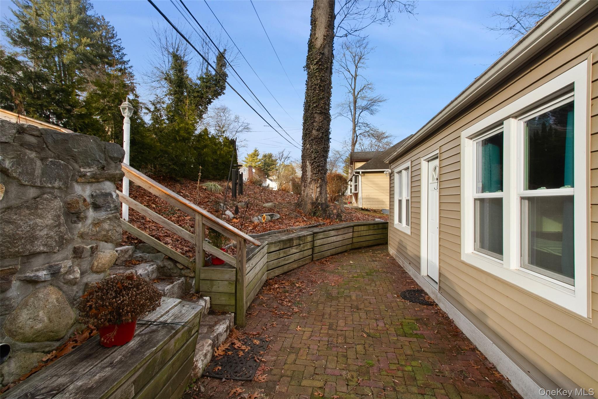 #2 photo, 4 Melnick Place, 뉴욕주 Lake Peekskill , NY 10537